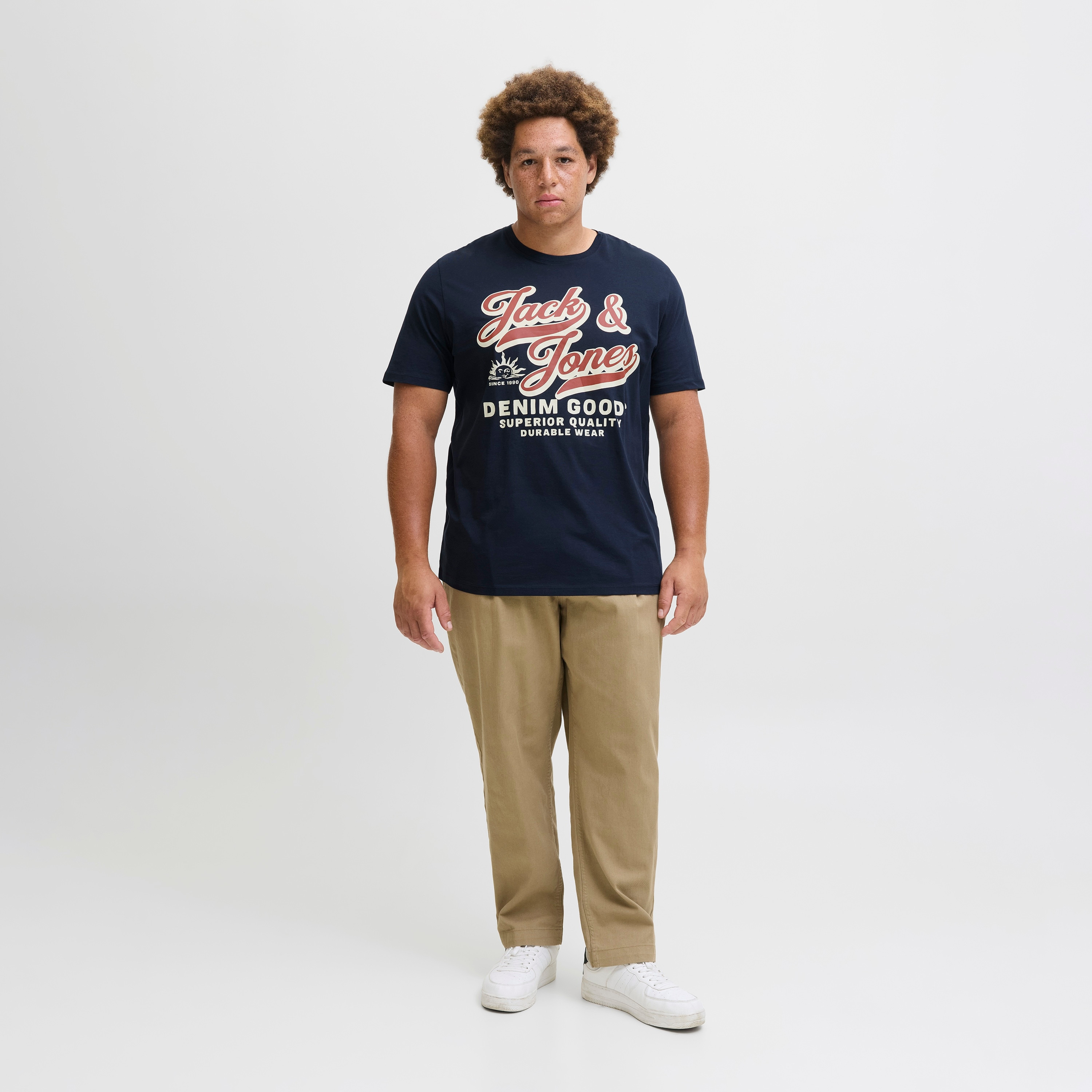 تيشيرت رجالي بأكمام قصيرة وياقة دائرية بطبعة جرافيك بلص من جاك اند جونز-men-clothing-tshirtsandpolos-tshirts-image-2