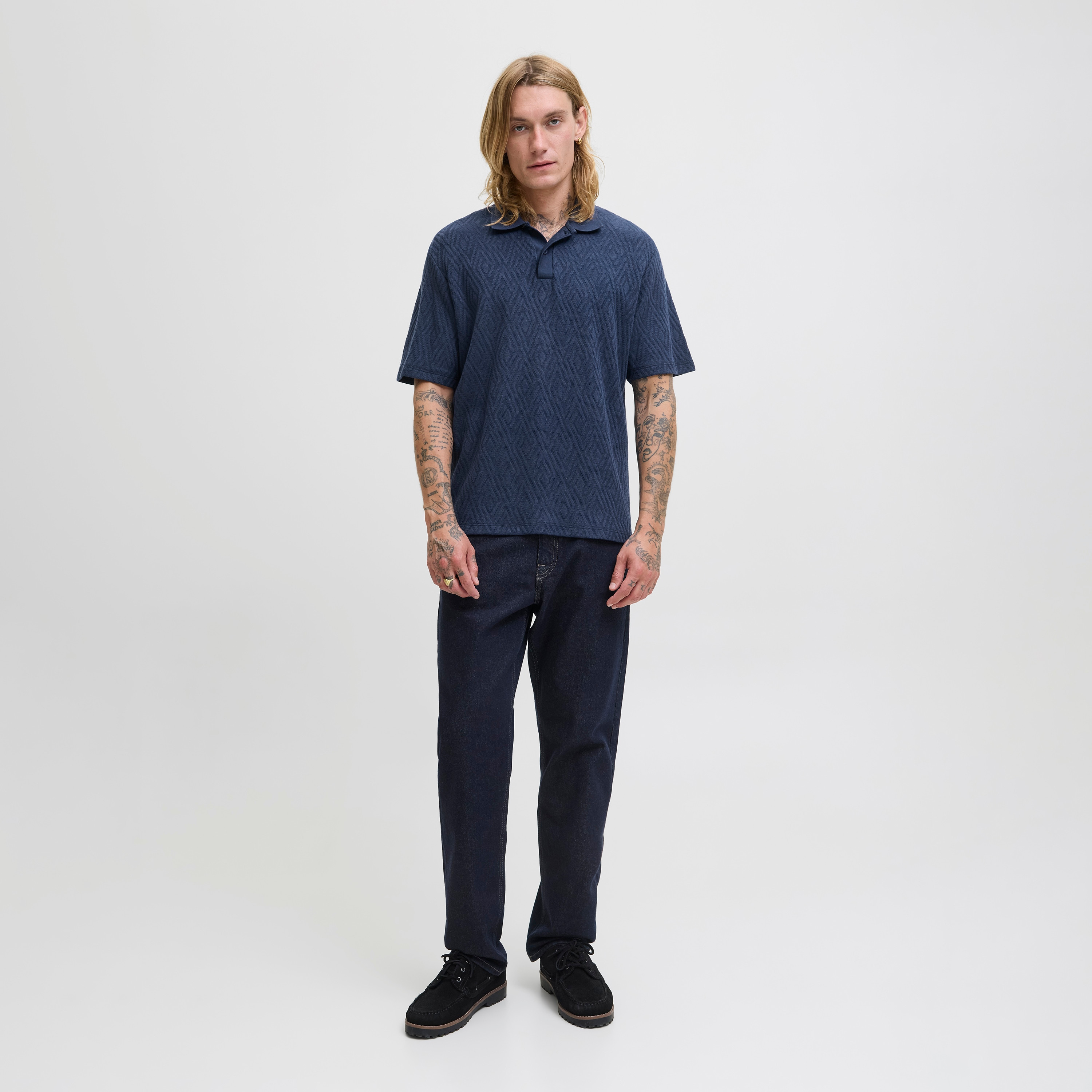 تيشيرت بولو رجالي جاك آند جونز بملمس هندسي بياقة مطوية وأكمام قصيرة-men-clothing-tshirtsandpolos-polos-image-6