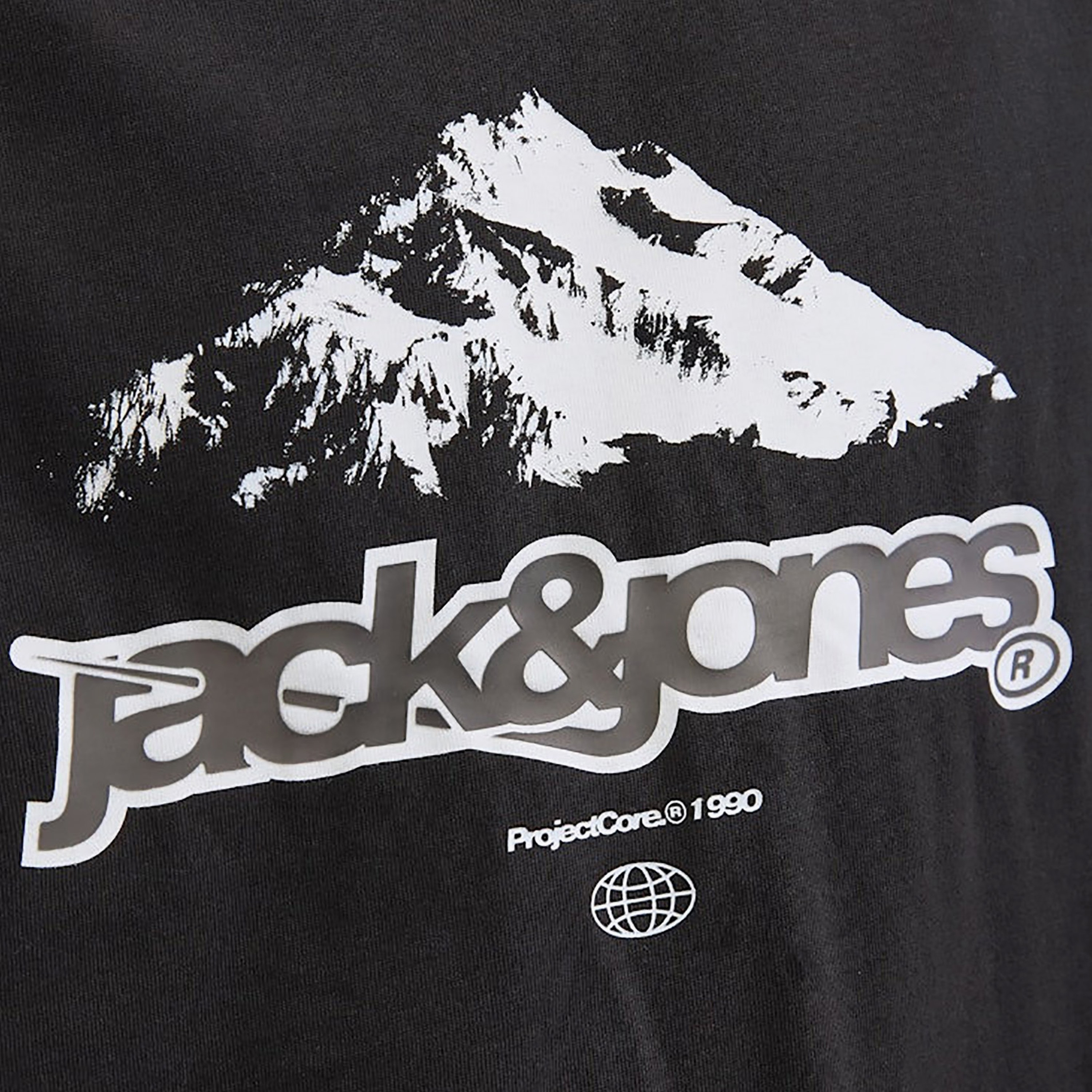 تيشيرت رجالي مطبوع برسومات بياقة دائرية وأكمام قصيرة من جاك ان جونز-men-clothing-tshirtsandpolos-tshirts-image-6
