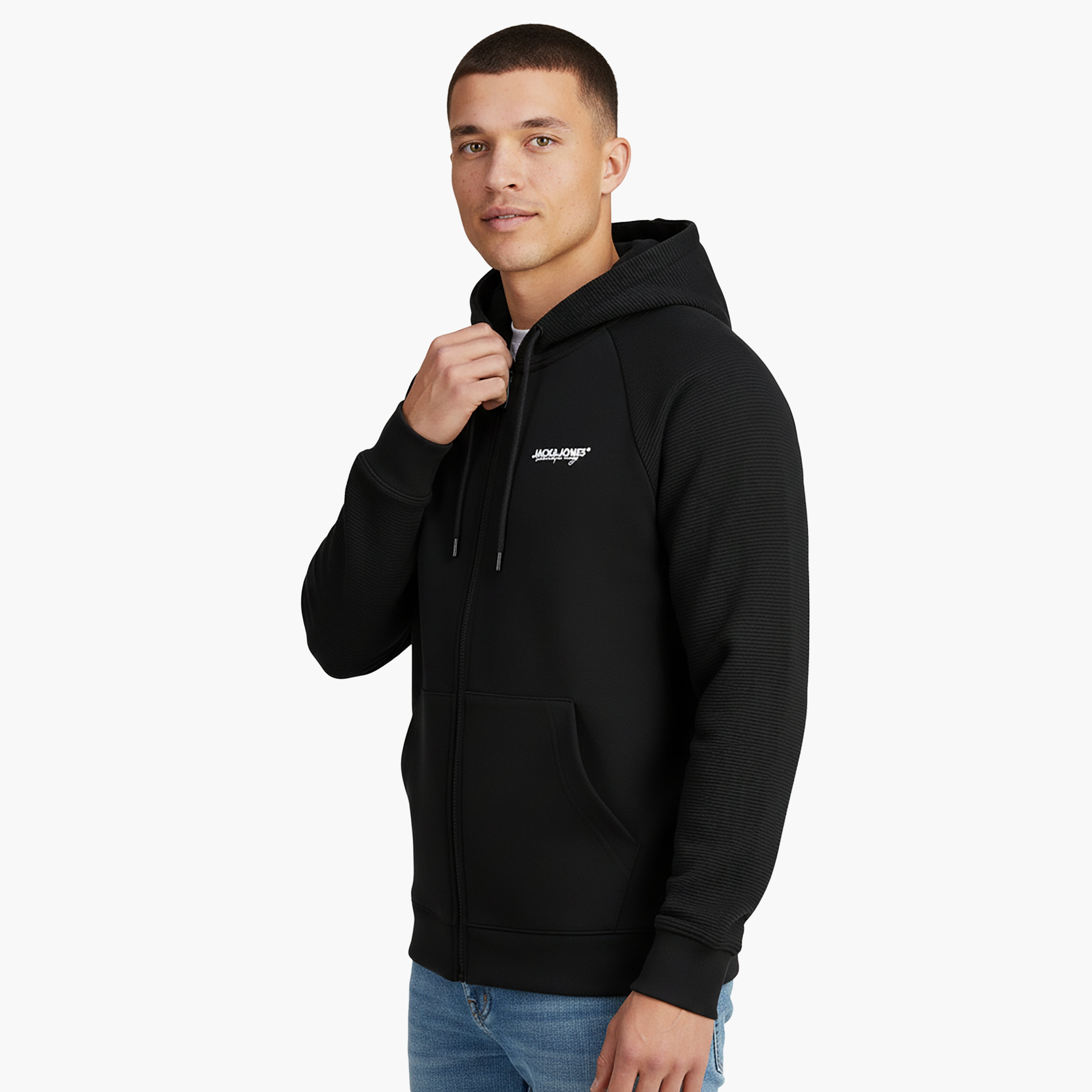 هودي رجالي سادة بأكمام طويلة وسحاب مقاس كبيرة من جاك آند جونز-men-winterwear-hoodiesandsweatshirts-image-3