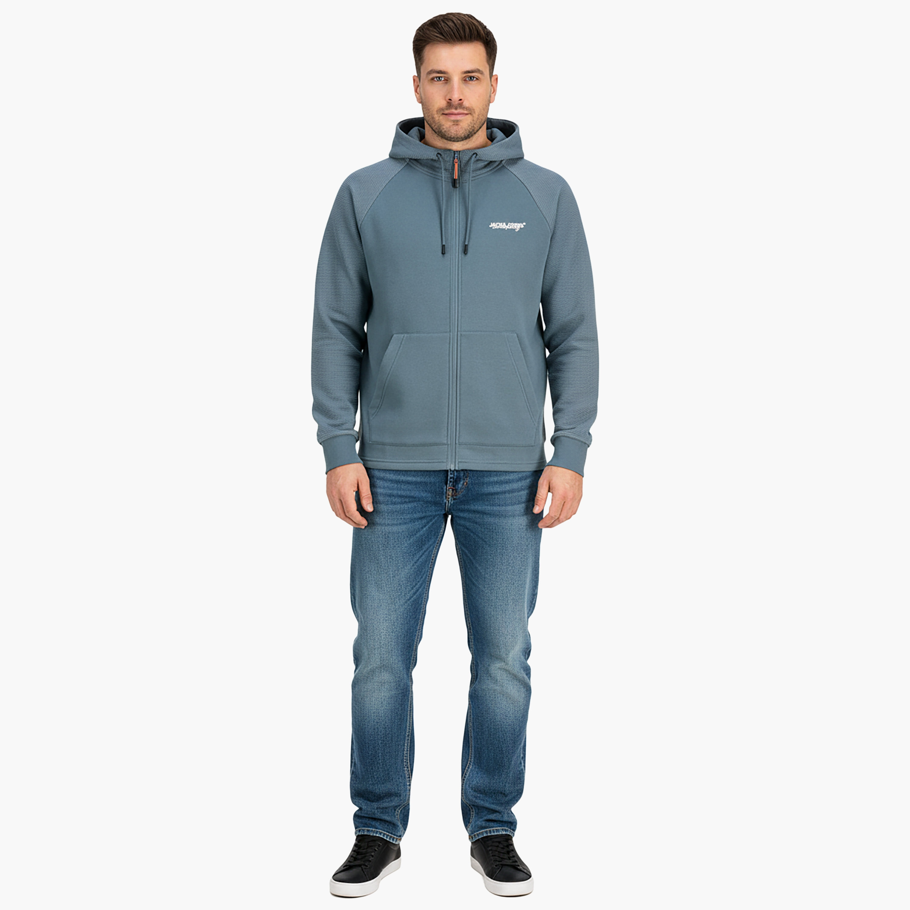 هودي رجالي سادة بأكمام طويلة وسحاب مقاس كبيرة من جاك آند جونز-men-winterwear-hoodiesandsweatshirts-image-8