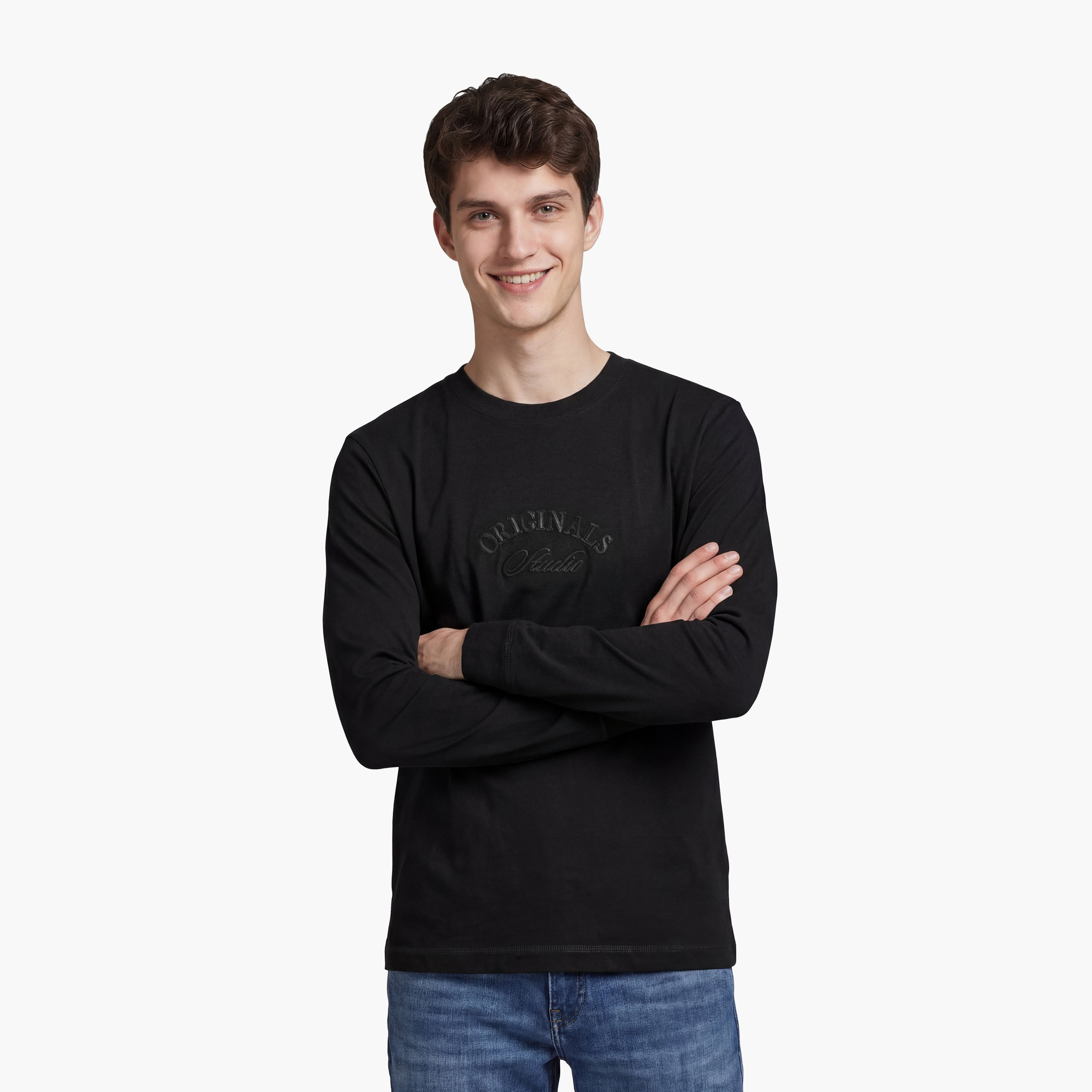 تي شيرت رجالي مطرز بياقة دائرية وأكمام طويلة من جاك آند جونز-men-clothing-tshirtsandpolos-tshirts-image-14