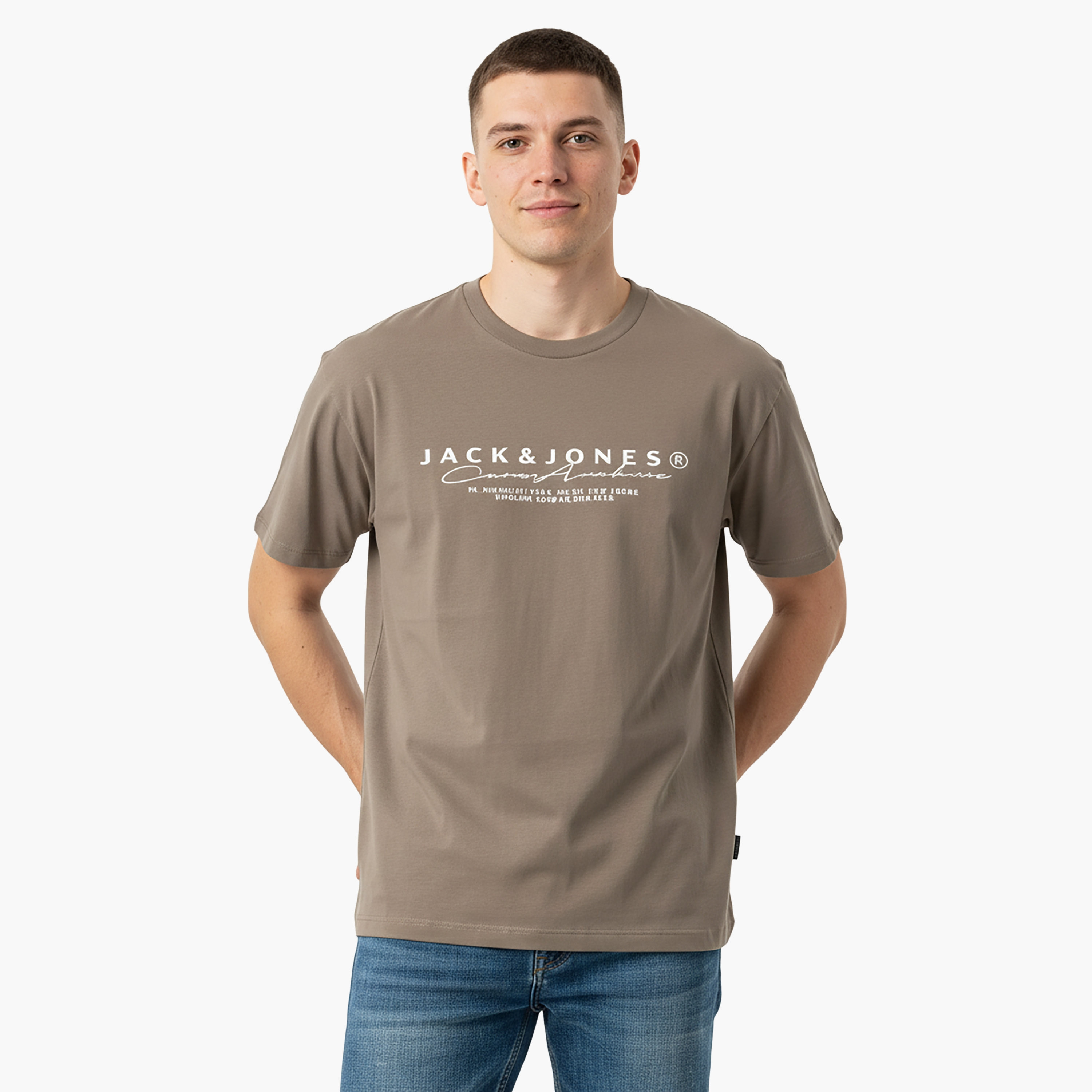 تيشيرت رجالي مطبوع برسومات بياقة دائرية وأكمام قصيرة من جاك آند جونز-men-clothing-tshirtsandpolos-tshirts-image-9