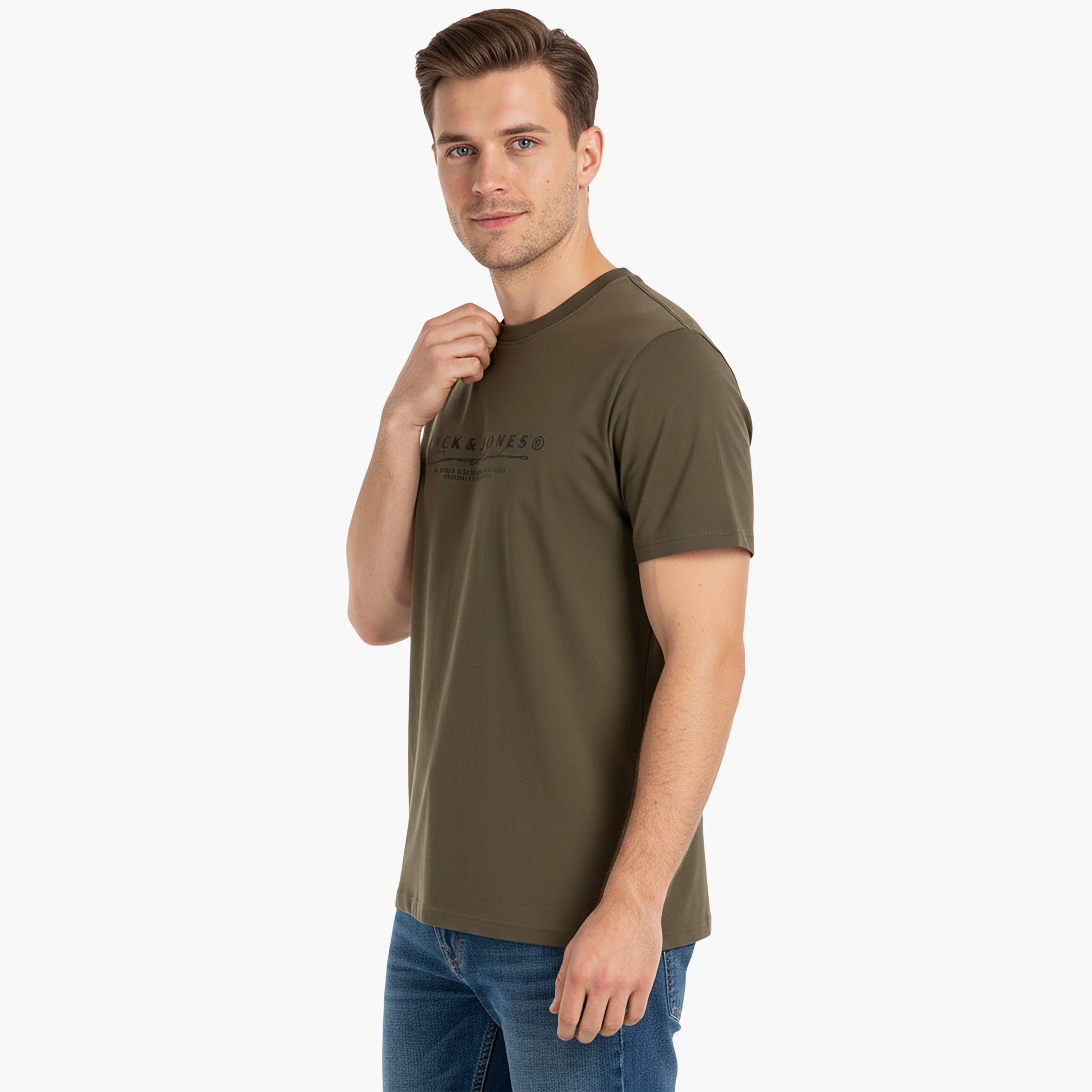تيشيرت رجالي مطبوع برسومات بياقة دائرية وأكمام قصيرة من جاك آند جونز-men-clothing-tshirtsandpolos-tshirts-image-15
