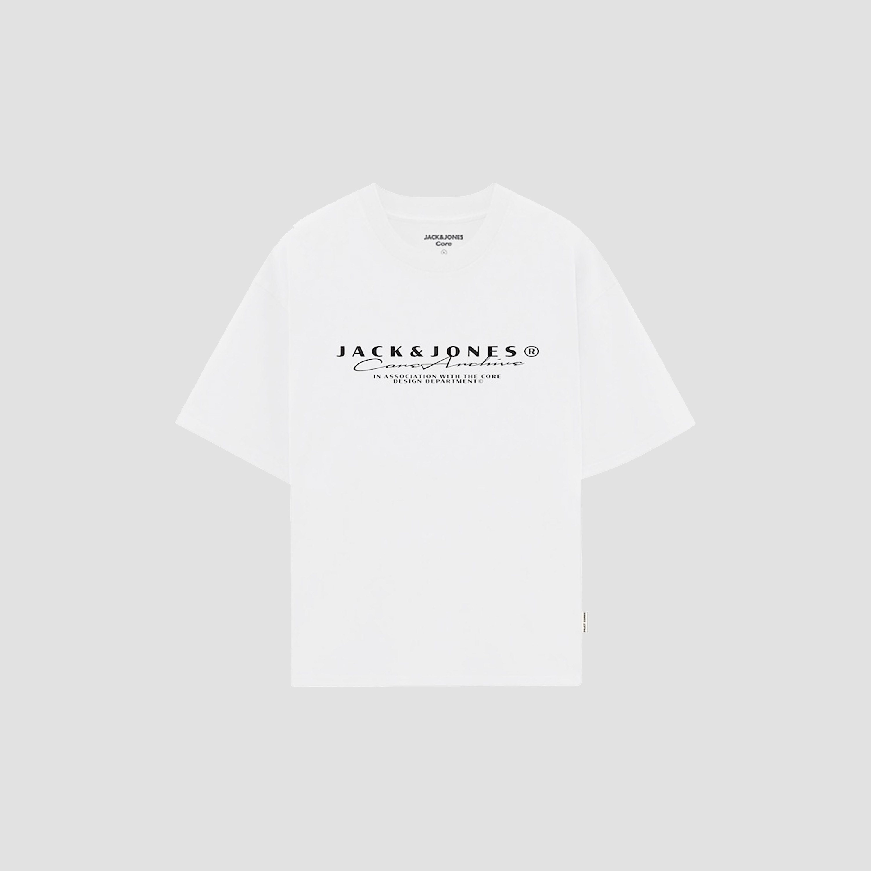 تيشيرت رجالي مطبوع برسومات بياقة دائرية وأكمام قصيرة من جاك آند جونز-men-clothing-tshirtsandpolos-tshirts-image-8