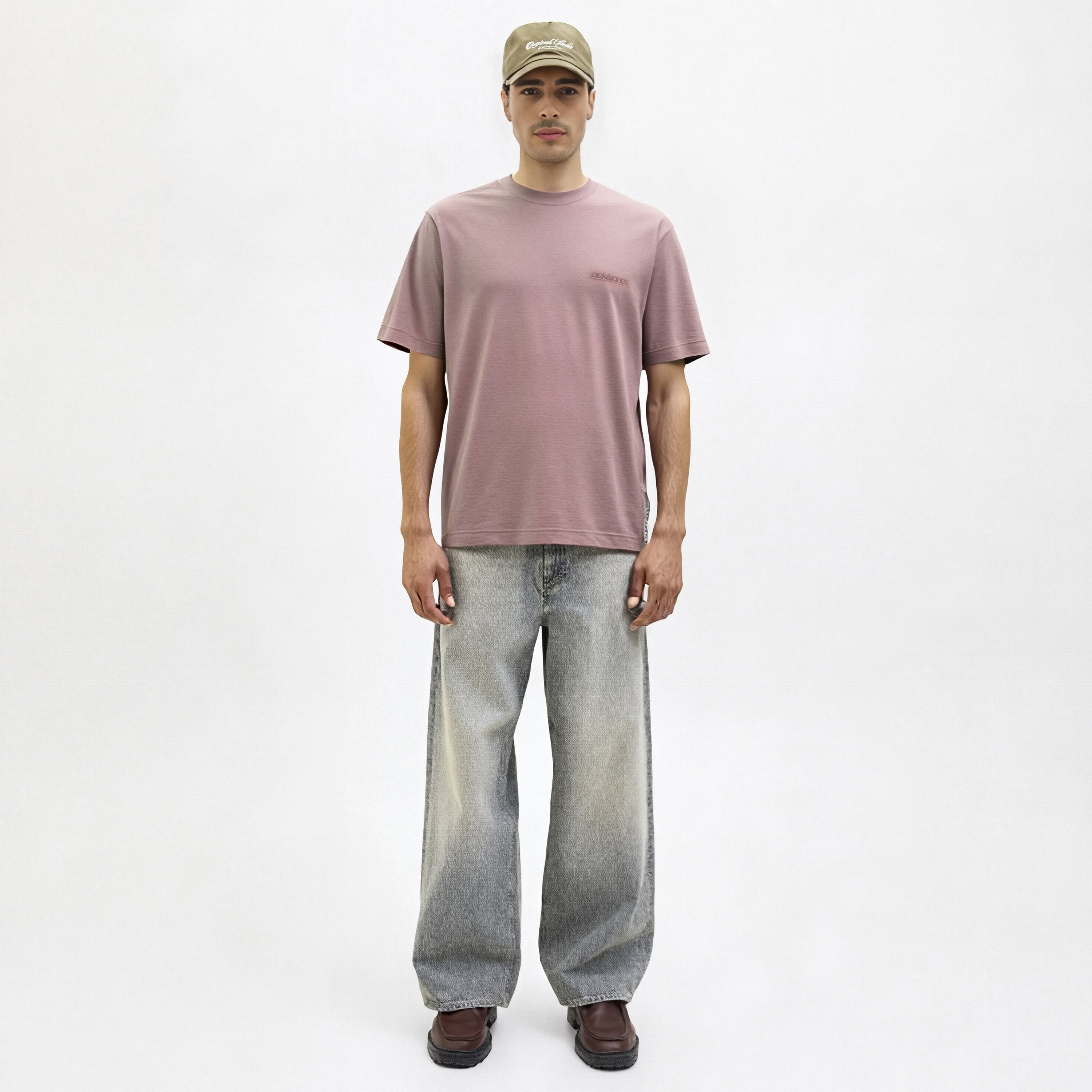 تيشيرت رجالي مطبوع برسومات بياقة دائرية وأكمام قصيرة من جاك ان جونز-men-clothing-tshirtsandpolos-tshirts-image-7