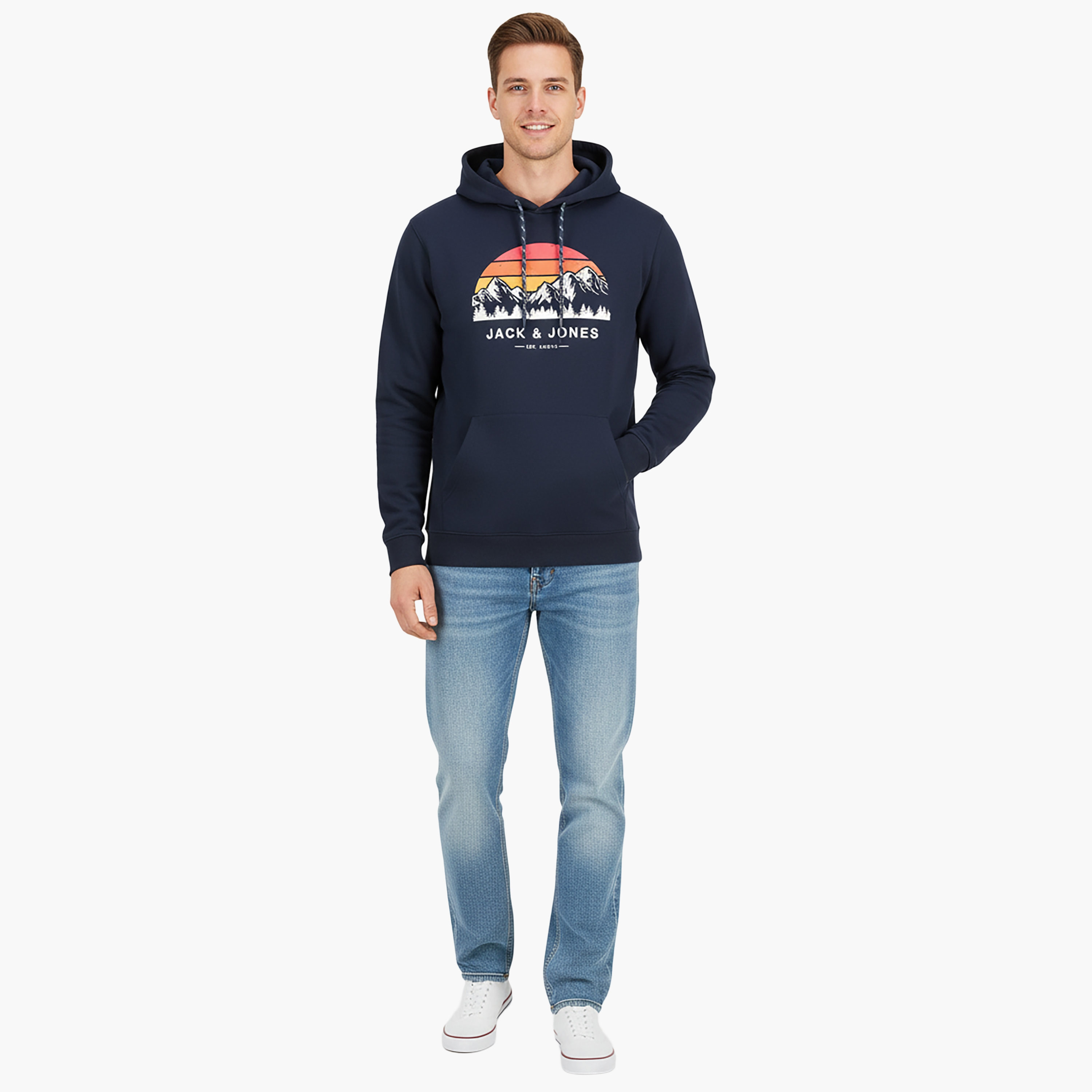 هودي رجالي مطبوع برسومات بأكمام طويلة من جاك آند جونز-men-winterwear-hoodiesandsweatshirts-image-8