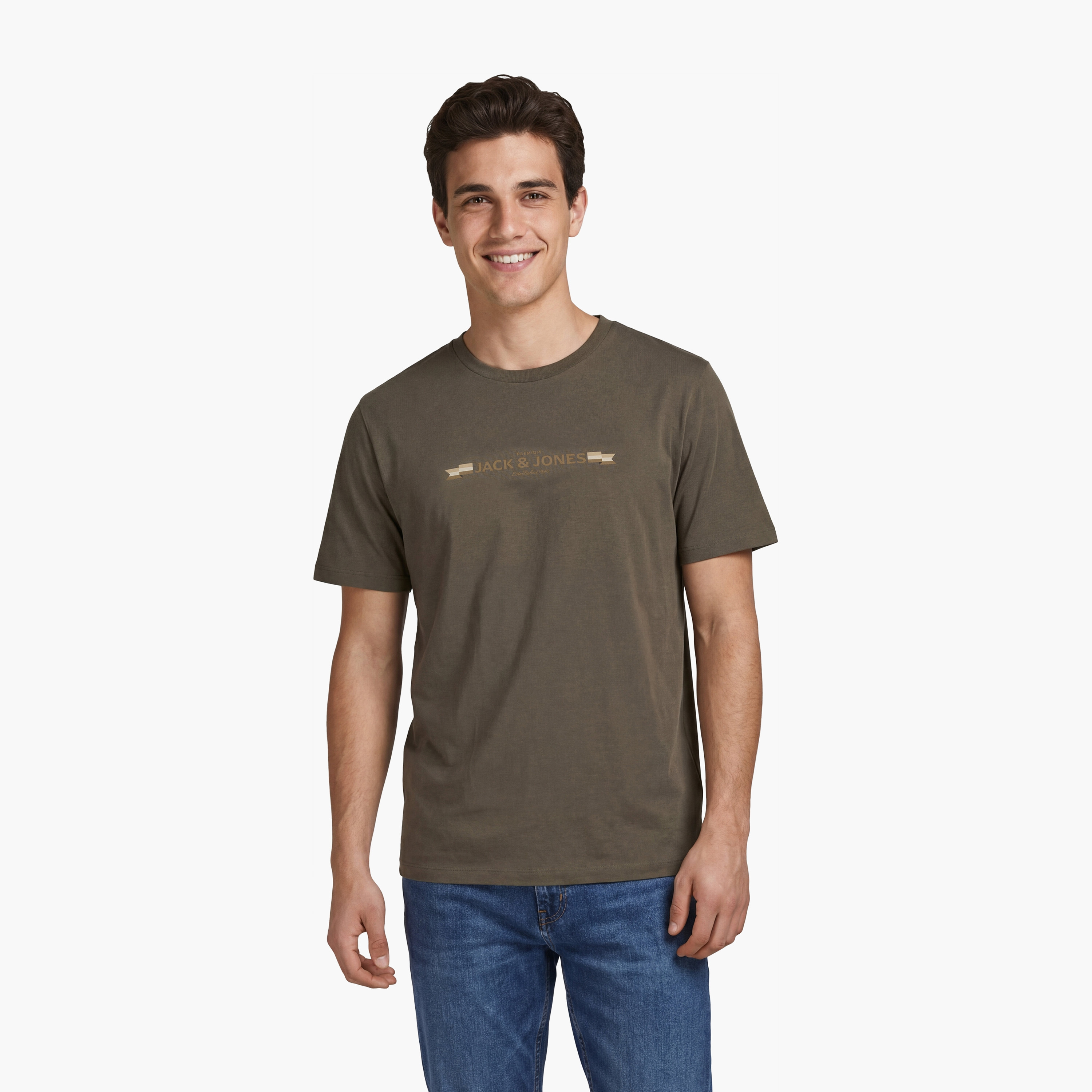 تيشيرت رجالي سادة بياقة دائرية وأكمام قصيرة من جاك ان جونز-men-clothing-tshirtsandpolos-tshirts-image-6