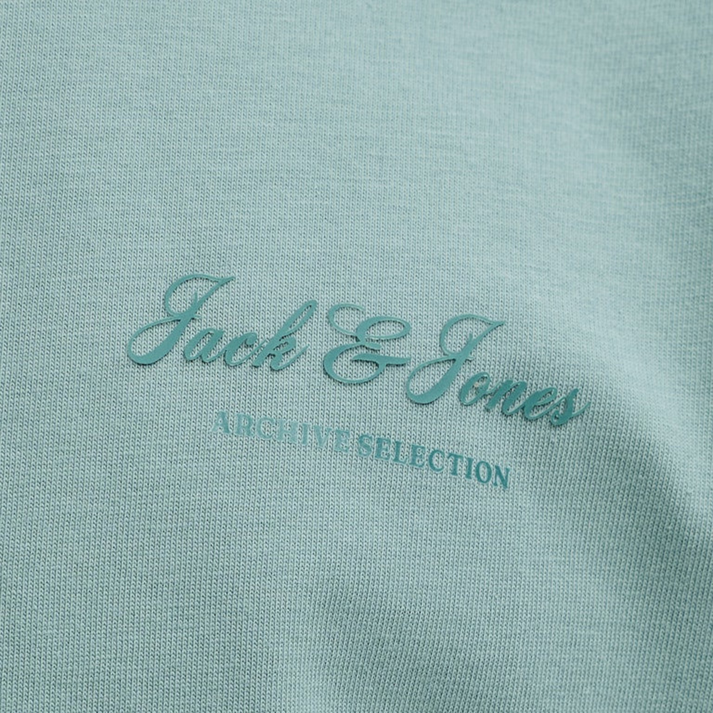 تيشيرت رجالي سادة بياقة دائرية وأكمام قصيرة من جاك ان جونز-men-clothing-tshirtsandpolos-tshirts-image-13