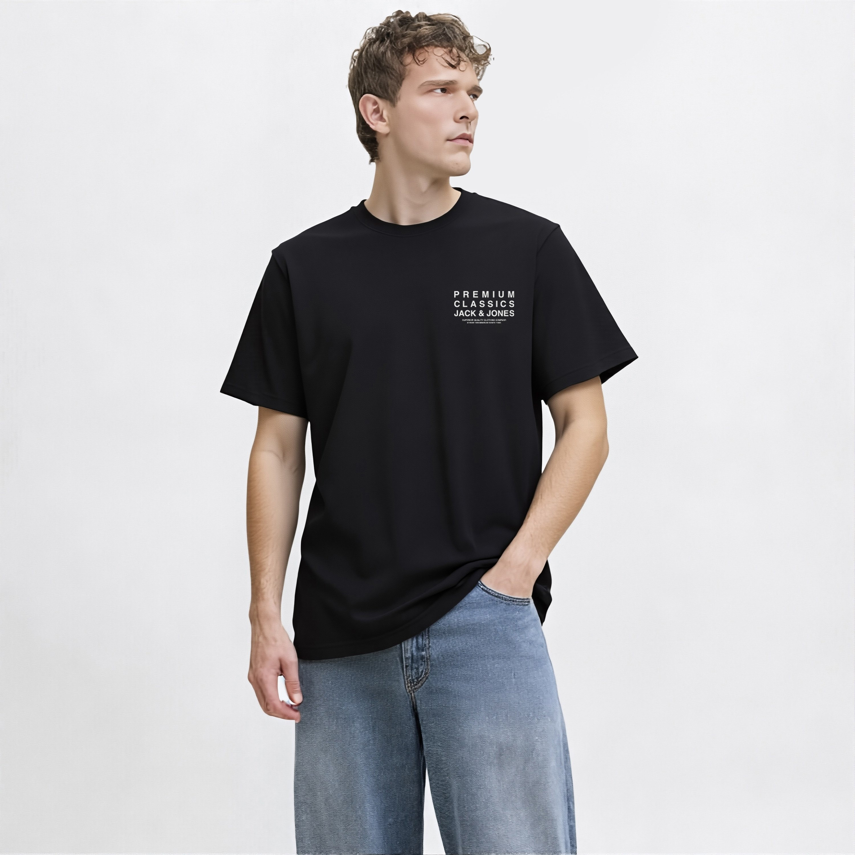 تيشيرت رجالي سادة بياقة دائرية وأكمام قصيرة من جاك ان جونز-men-clothing-tshirtsandpolos-tshirts-image-1