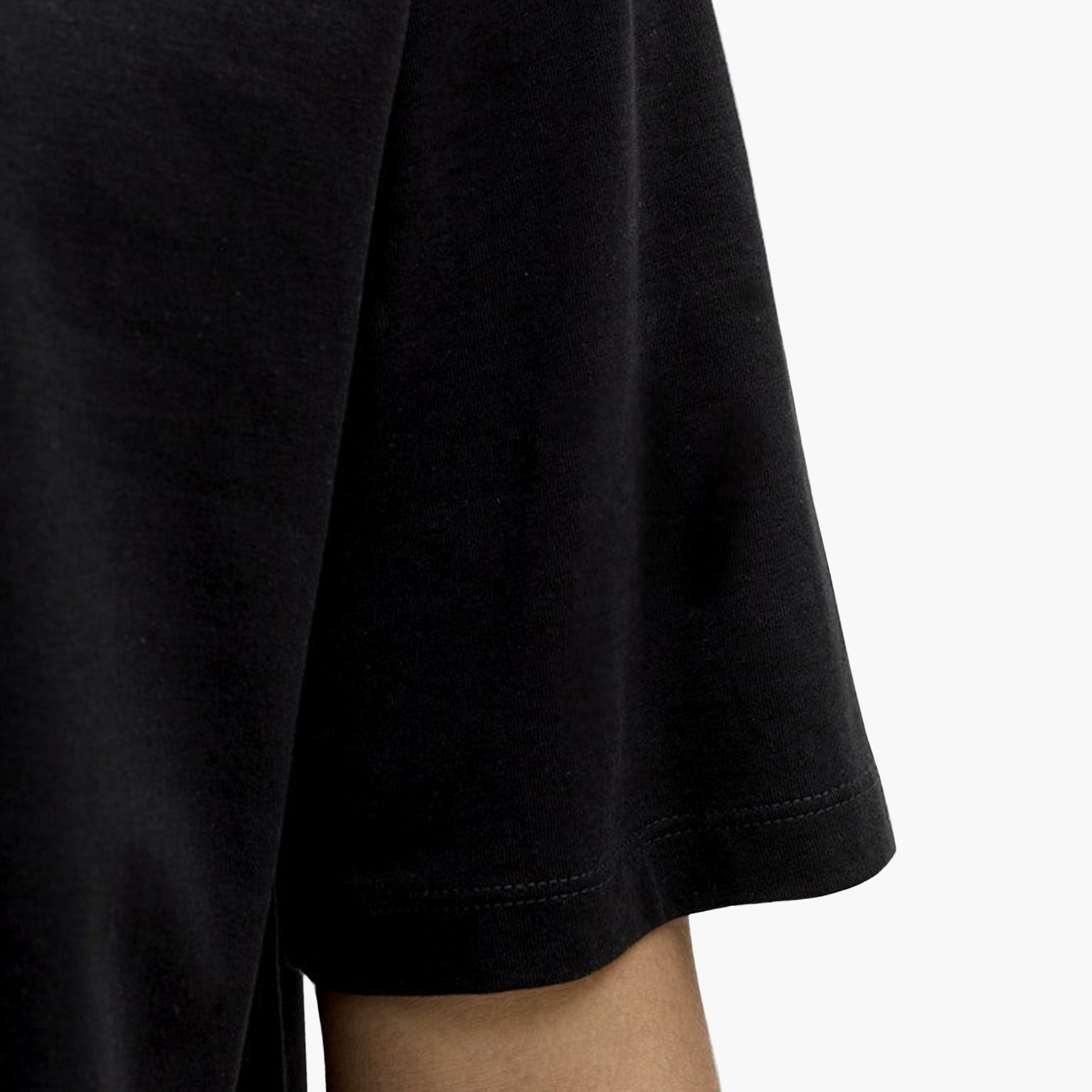 تي شيرت رجالي بأكمام قصيرة ورقبة دائرية ورسومات جرافيكية من جاك اند جونز-men-clothing-tshirtsandpolos-tshirts-image-5