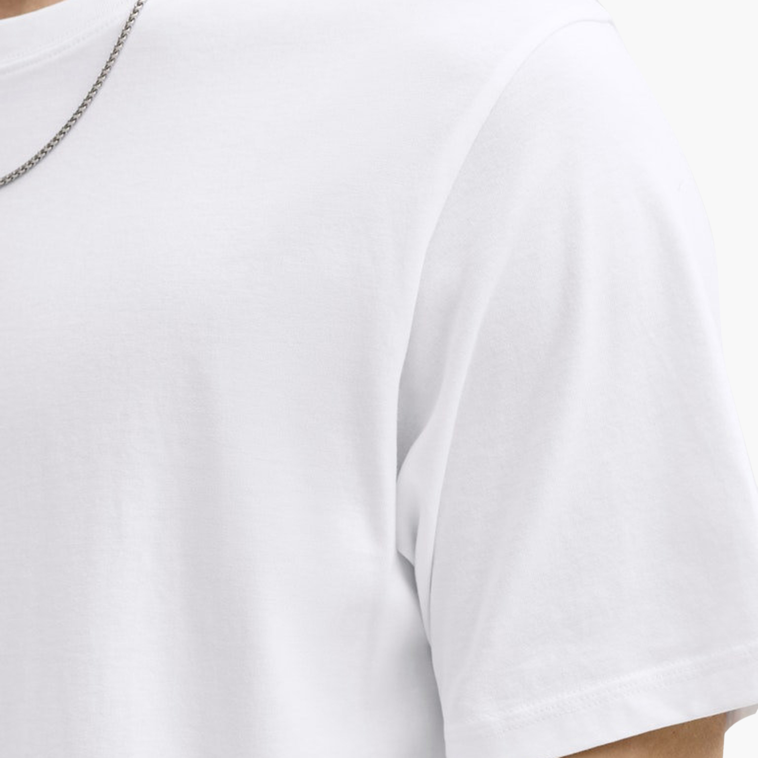 تيشيرت رجالي سادة بياقة دائرية وأكمام قصيرة من جاك ان جونز-men-clothing-tshirtsandpolos-tshirts-image-5