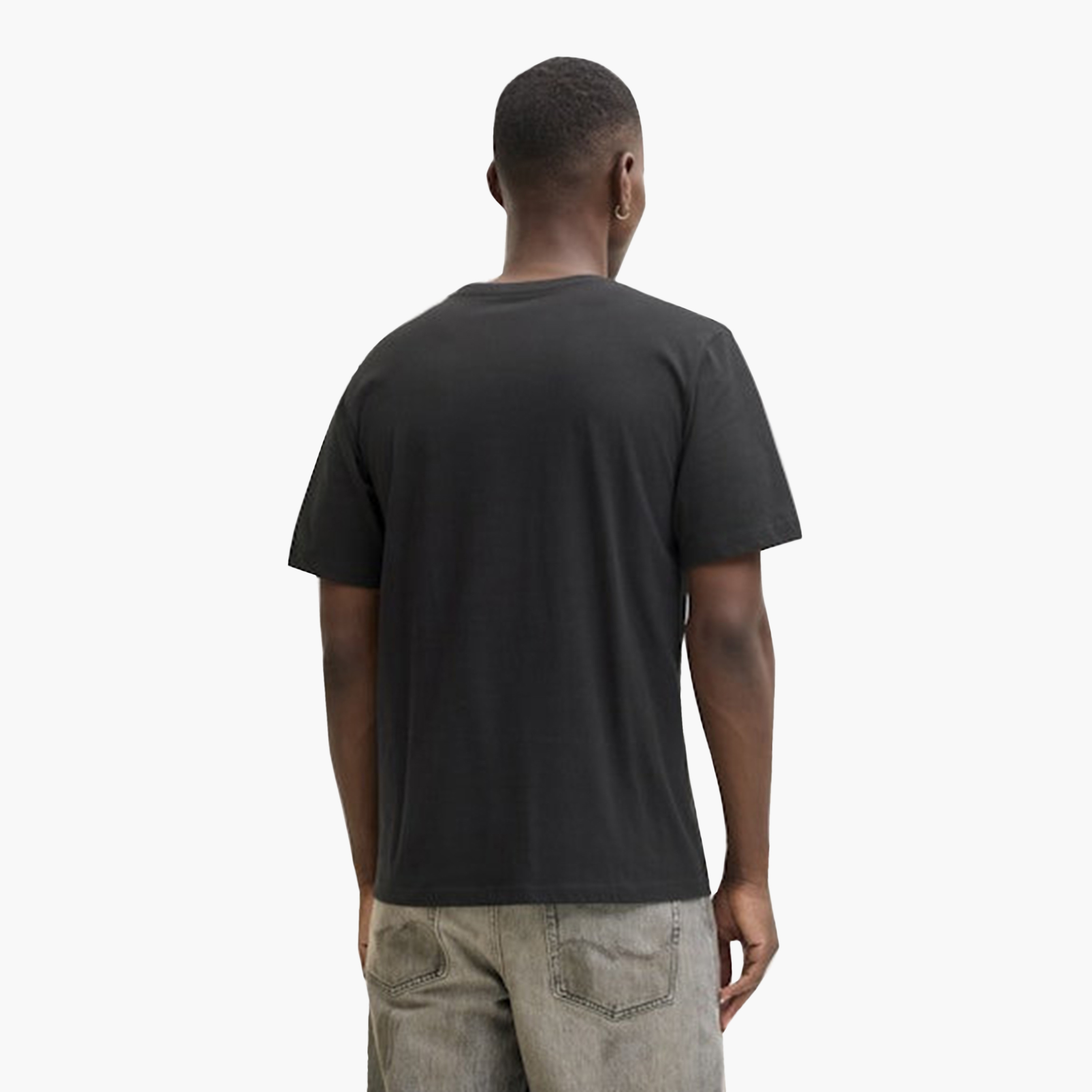 تيشيرت رجالي مطبوع برسومات بياقة دائرية وأكمام قصيرة من جاك ان جونز-men-clothing-tshirtsandpolos-tshirts-image-4