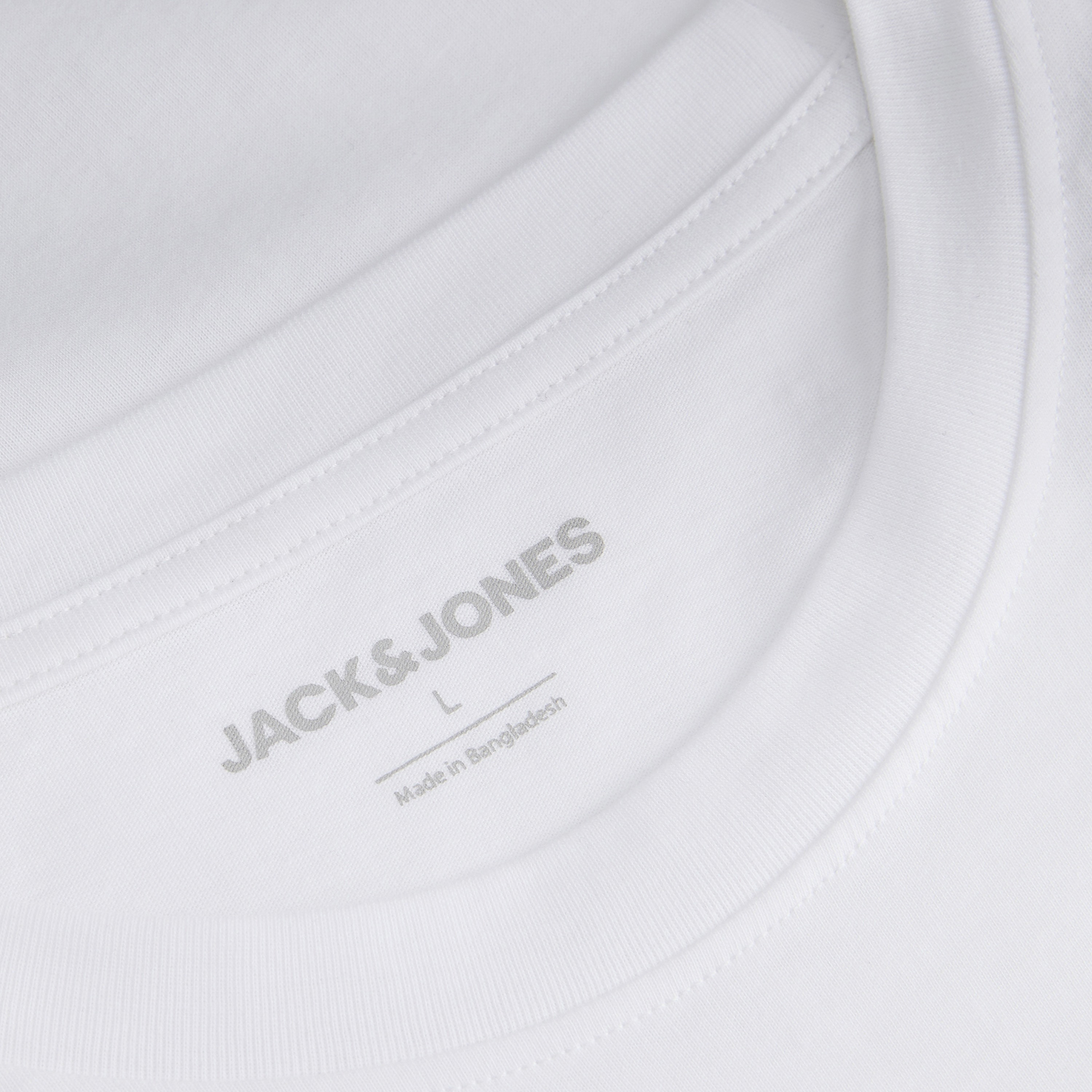 تيشيرت رجالي مطبوع برسومات بياقة دائرية وأكمام قصيرة من جاك ان جونز-men-clothing-tshirtsandpolos-tshirts-image-13