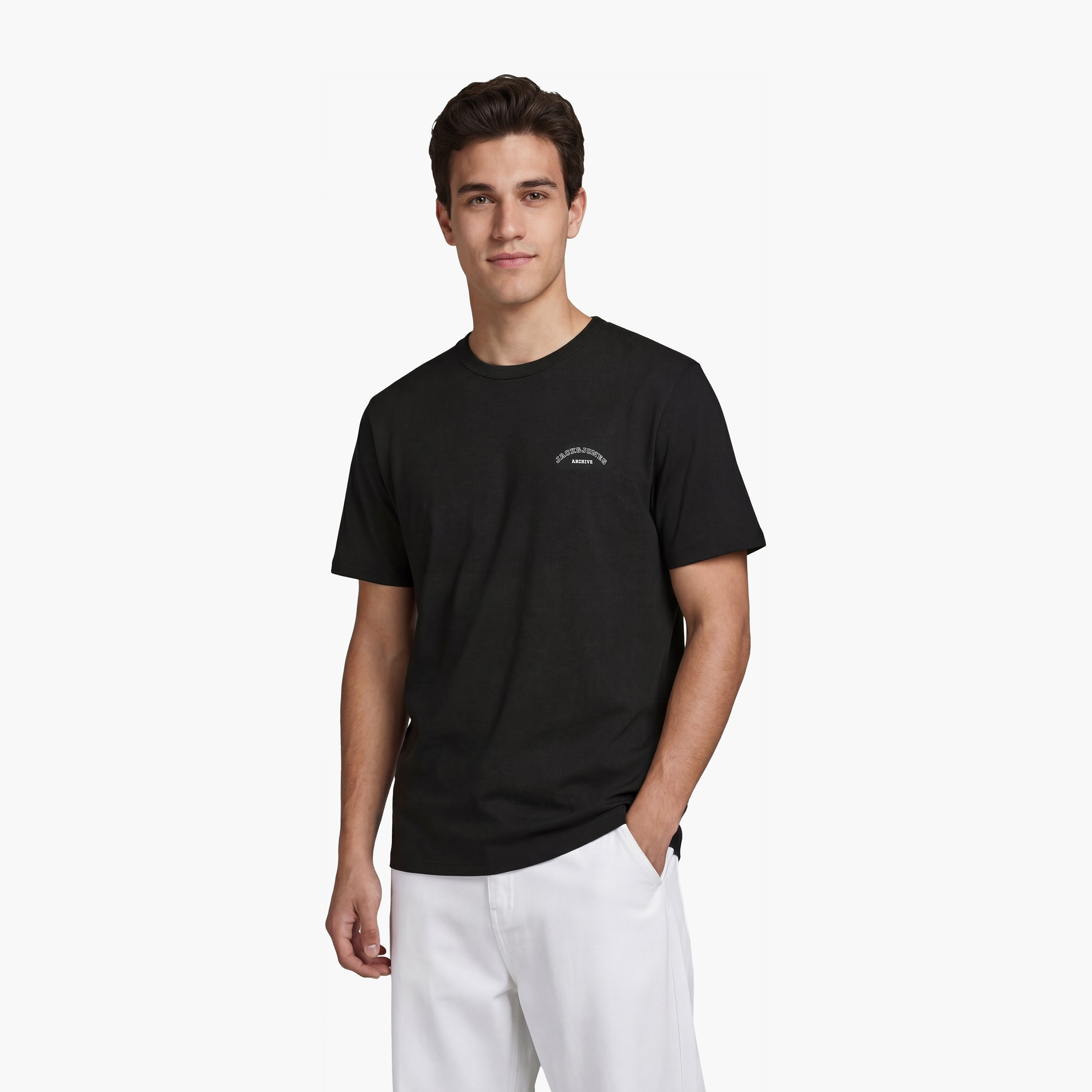 تيشيرت رجالي سادة بياقة دائرية وأكمام قصيرة من جاك ان جونز-men-clothing-tshirtsandpolos-tshirts-image-1
