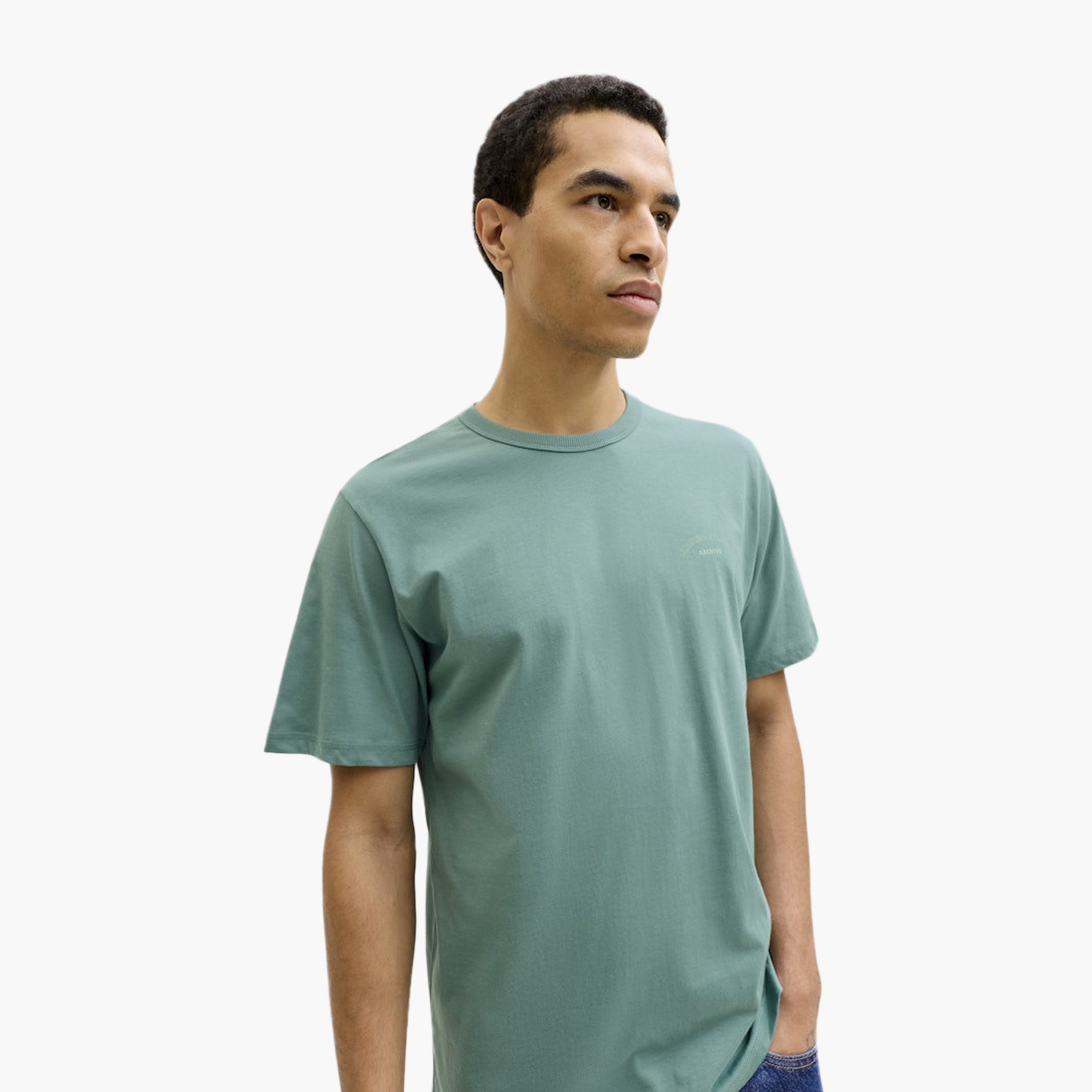 تيشيرت رجالي سادة بياقة دائرية وأكمام قصيرة من جاك ان جونز-men-clothing-tshirtsandpolos-tshirts-image-16