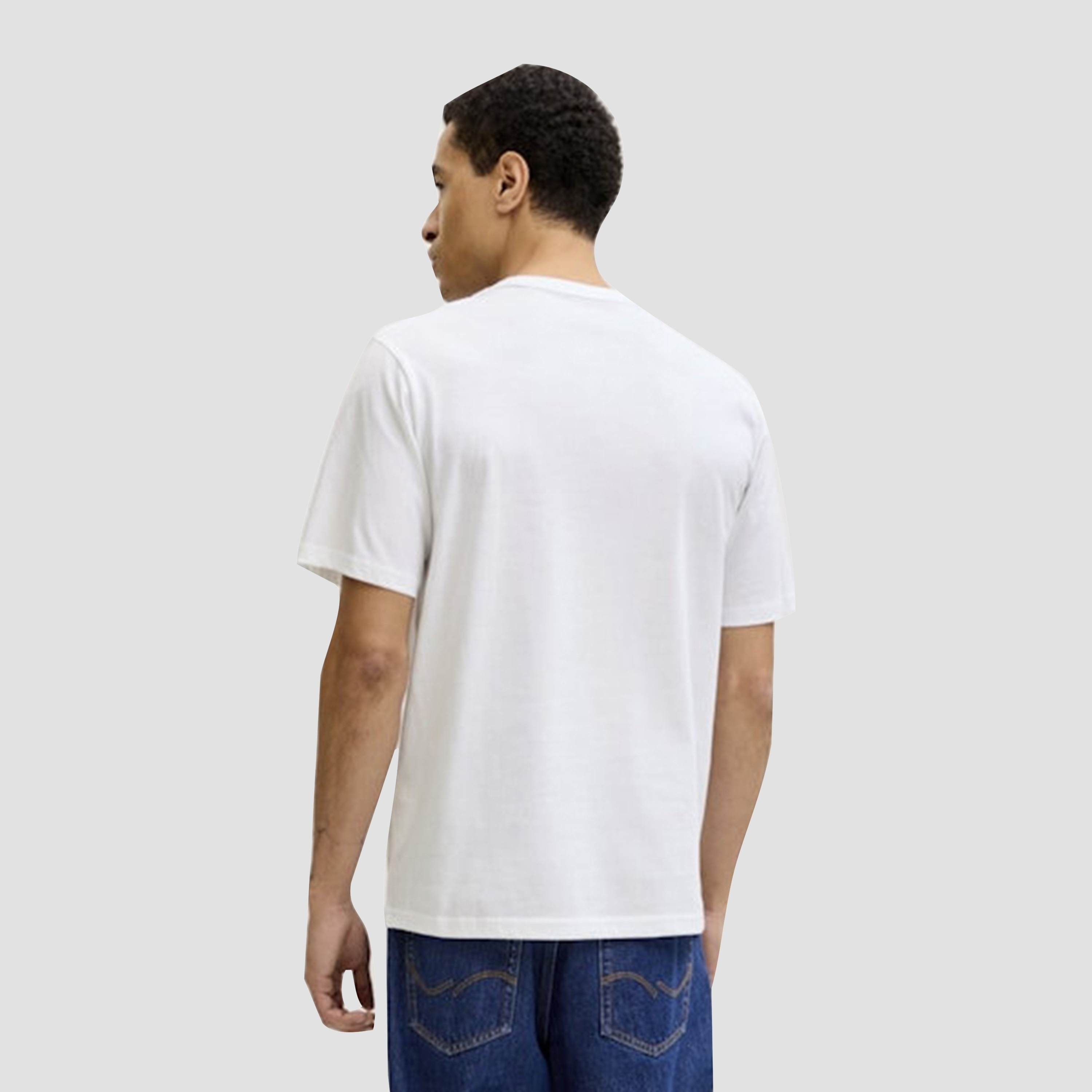 تيشيرت رجالي سادة بياقة دائرية وأكمام قصيرة من جاك ان جونز-men-clothing-tshirtsandpolos-tshirts-image-11