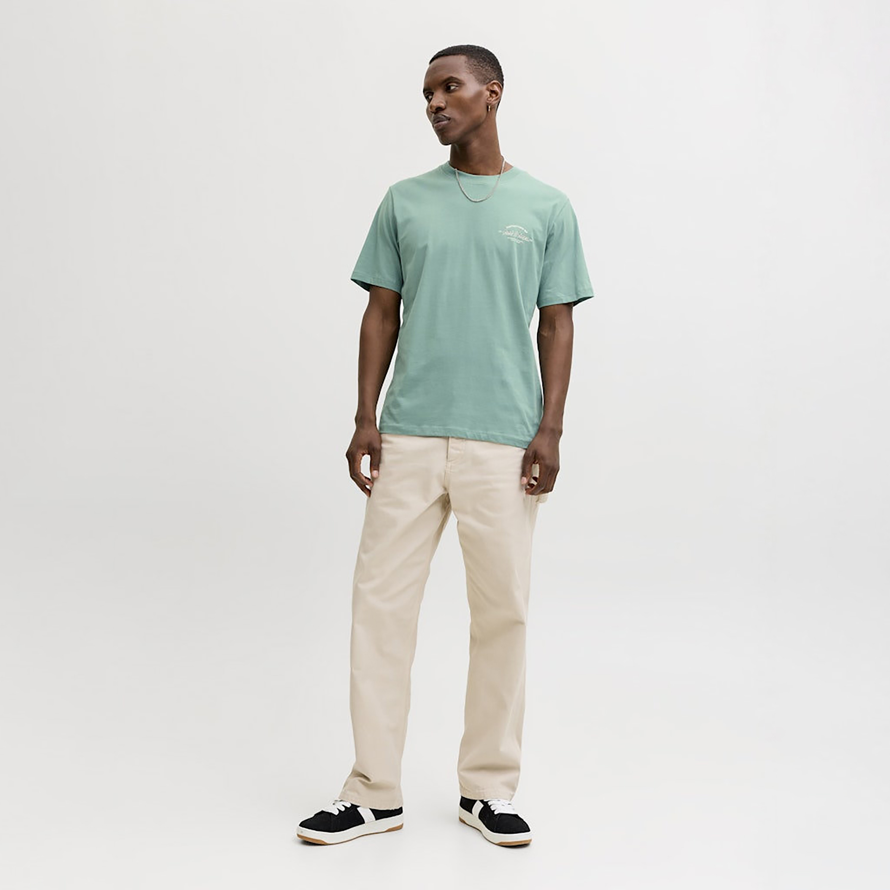 تيشيرت رجالي سادة بياقة دائرية وأكمام قصيرة من جاك ان جونز-men-clothing-tshirtsandpolos-tshirts-image-6