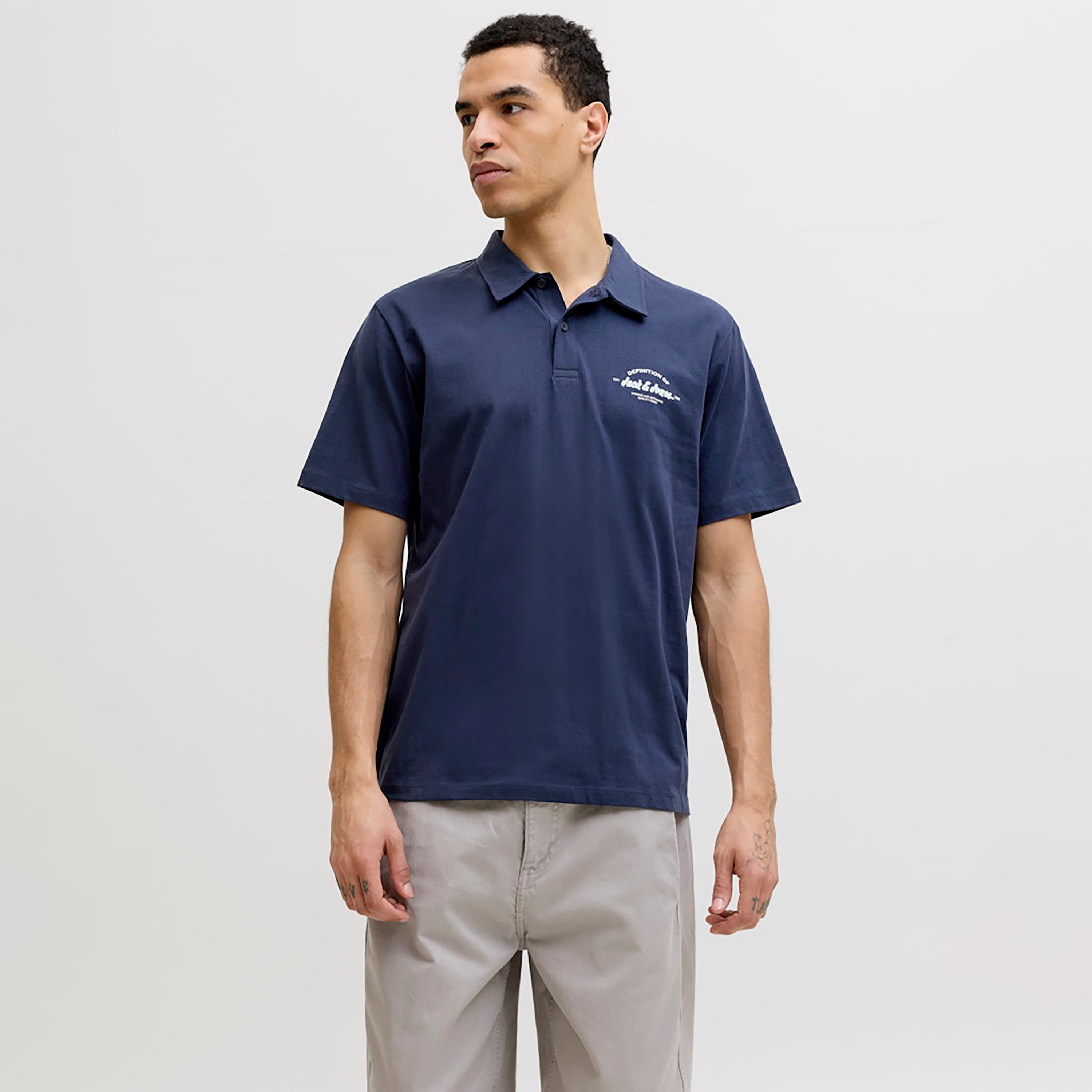 تي شيرت بولو رجالي سادة بياقة وأكمام قصيرة من جاك اند جونز-men-clothing-tshirtsandpolos-polos-image-13