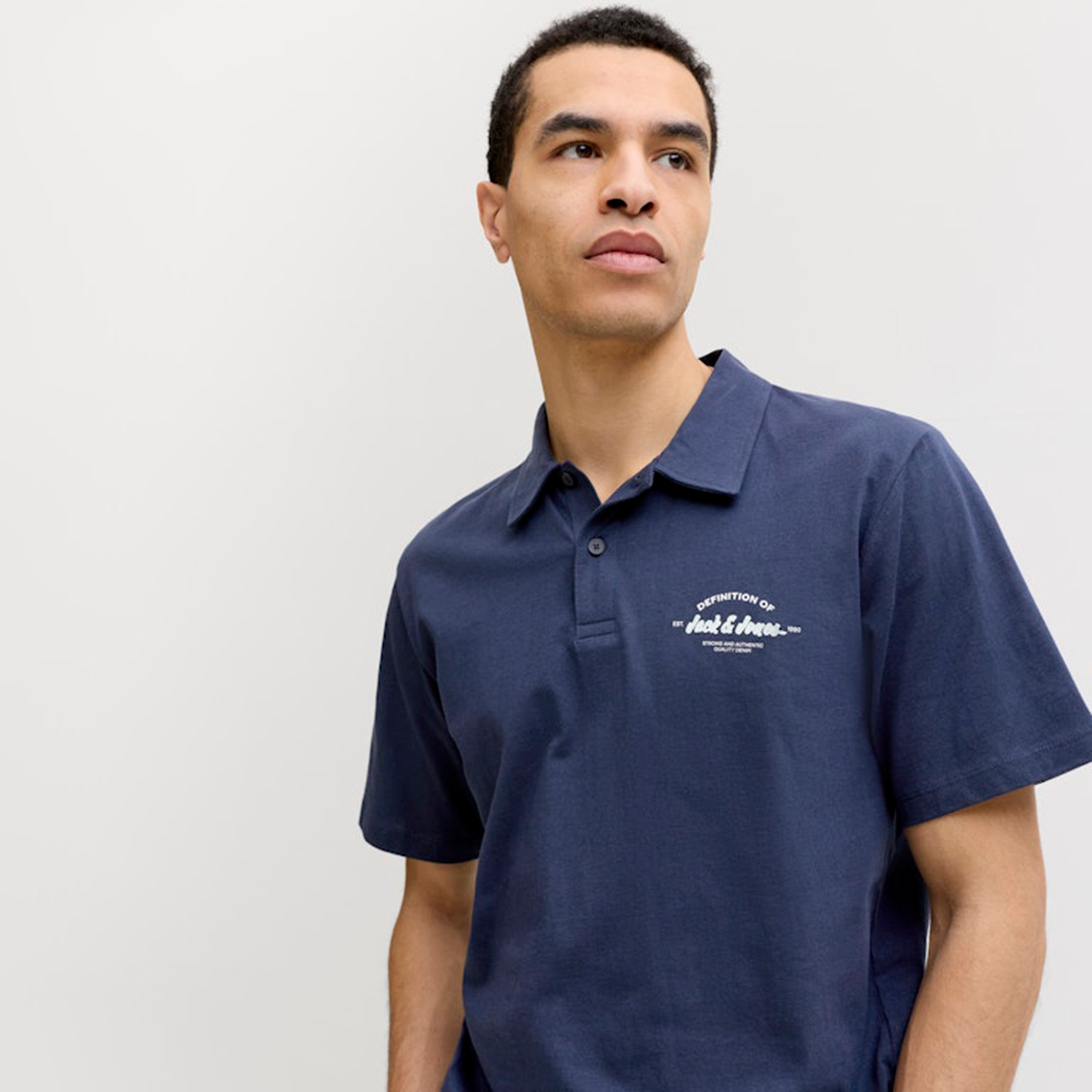 تي شيرت بولو رجالي سادة بياقة وأكمام قصيرة من جاك اند جونز-men-clothing-tshirtsandpolos-polos-image-17