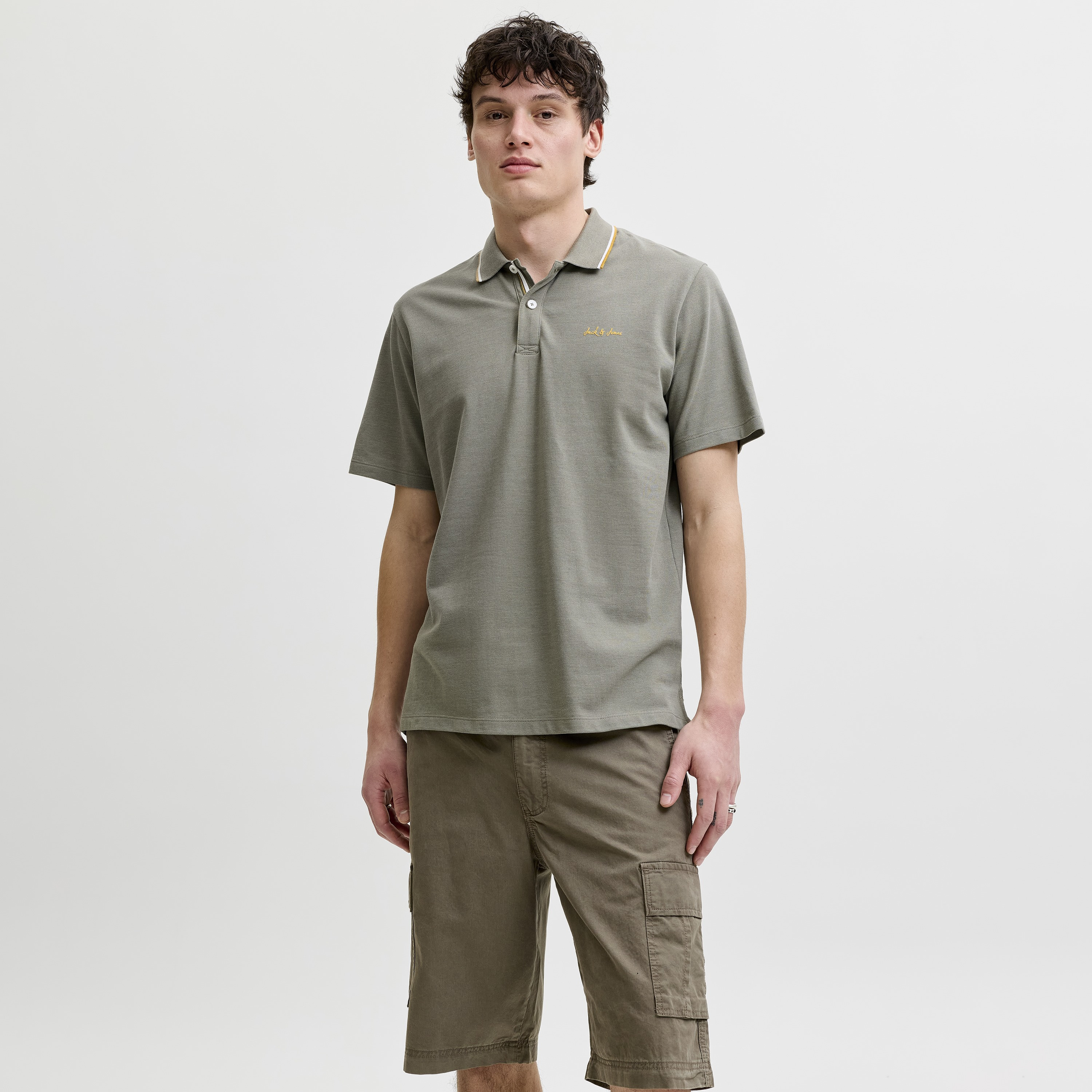تي شيرت بولو رجالي سادة بياقة وأكمام قصيرة من جاك اند جونز-men-clothing-tshirtsandpolos-polos-image-1