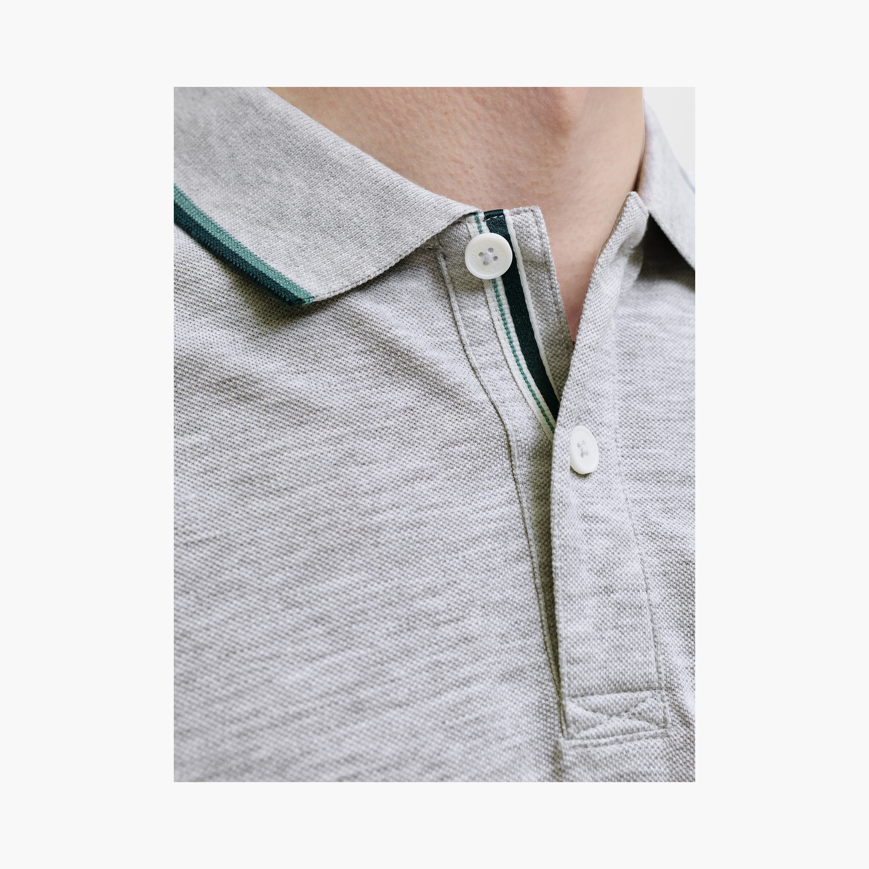 تي شيرت بولو رجالي سادة بياقة وأكمام قصيرة من جاك اند جونز-men-clothing-tshirtsandpolos-polos-image-5