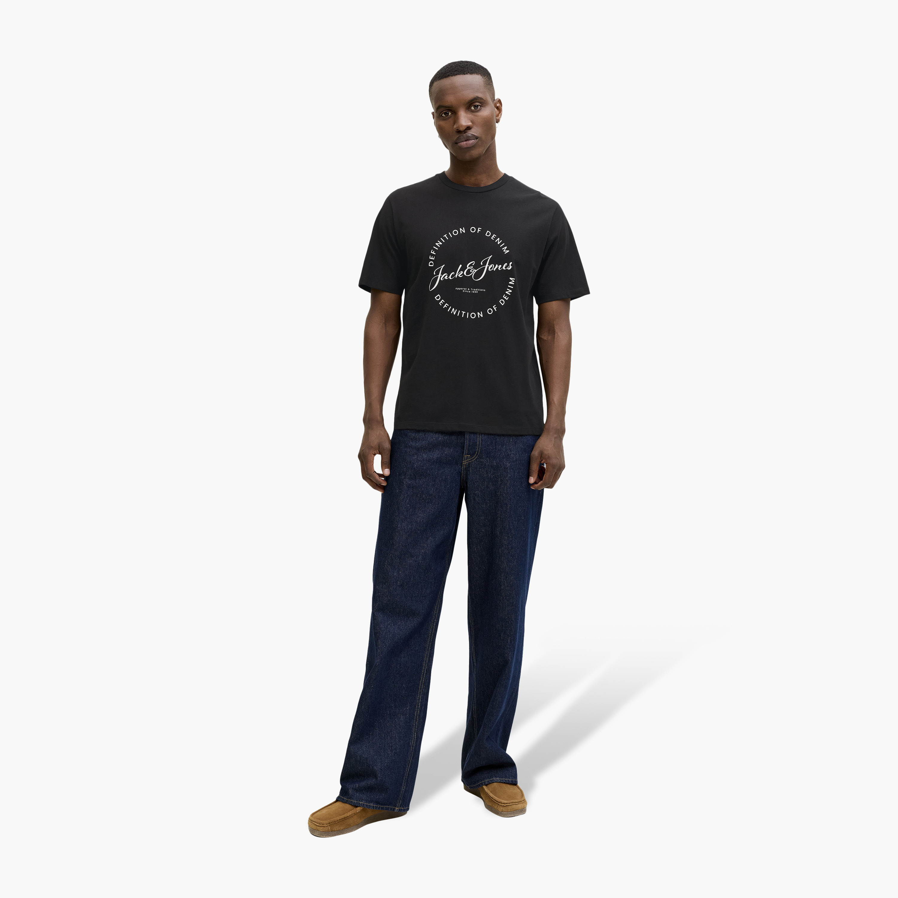 تي شيرت رجالي مطبوع بياقة دائرية وأكمام قصيرة من جاك اند جونز-men-clothing-tshirtsandpolos-tshirts-image-2