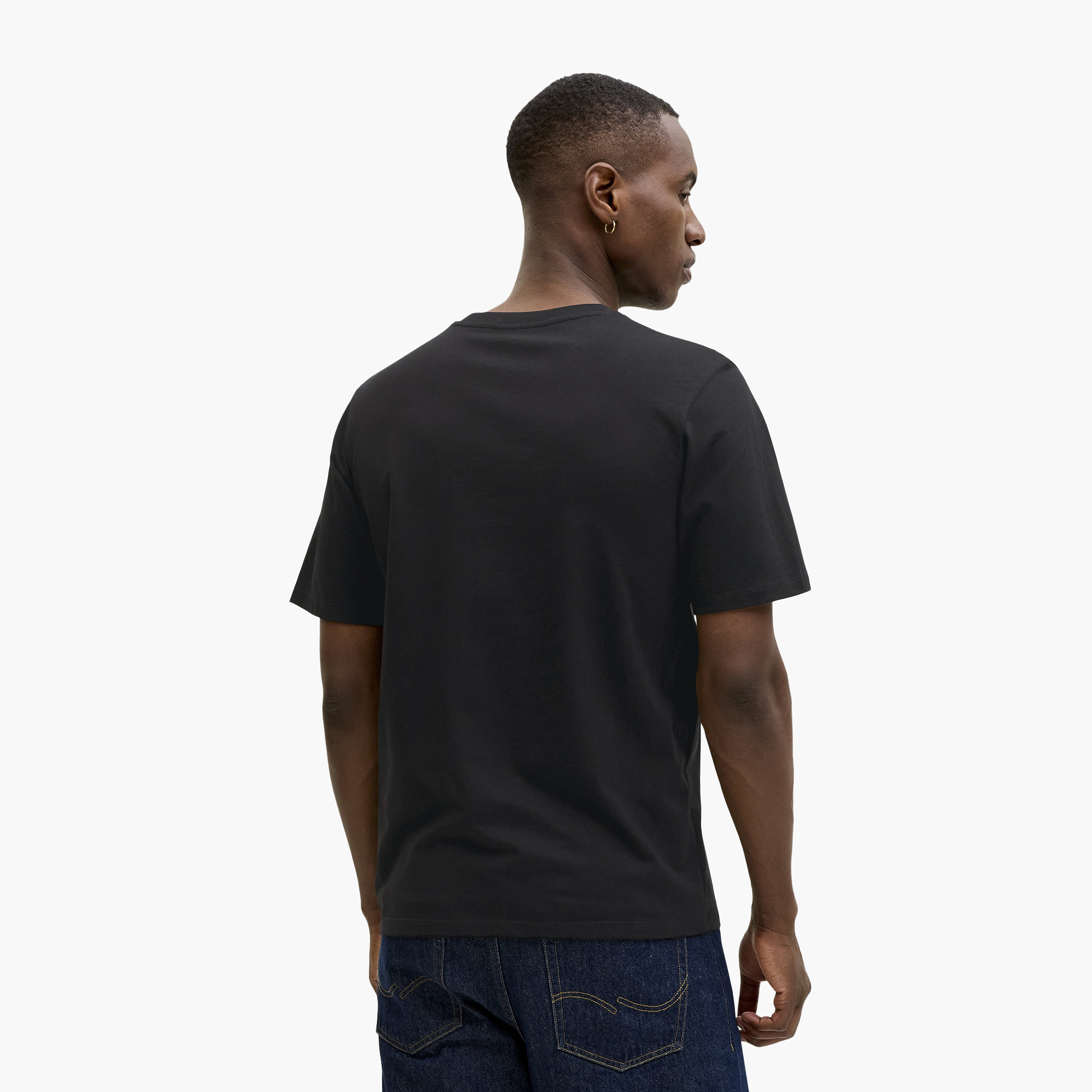 تي شيرت رجالي مطبوع بياقة دائرية وأكمام قصيرة من جاك اند جونز-men-clothing-tshirtsandpolos-tshirts-image-4