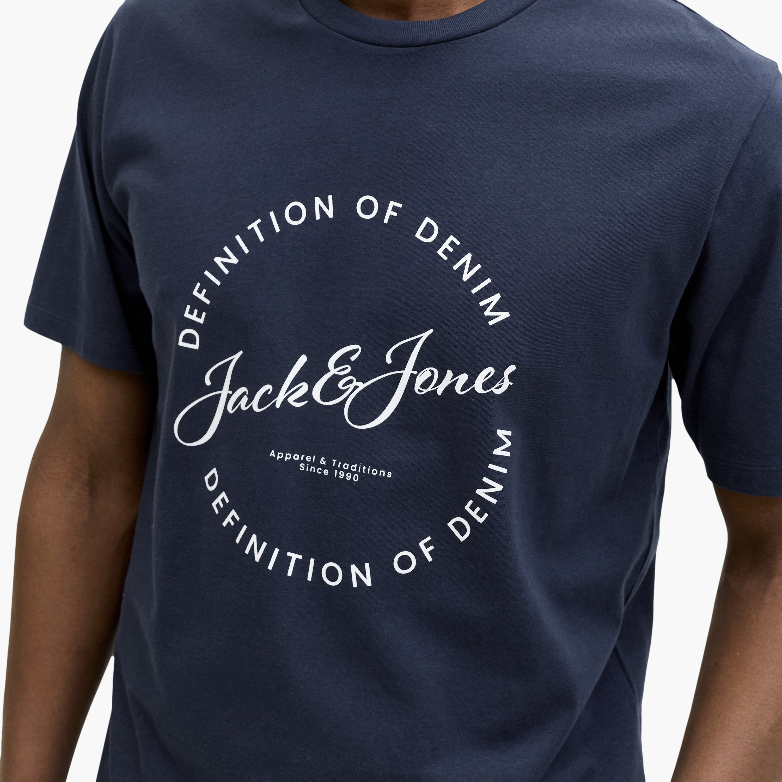تي شيرت رجالي مطبوع بياقة دائرية وأكمام قصيرة من جاك اند جونز-men-clothing-tshirtsandpolos-tshirts-image-20