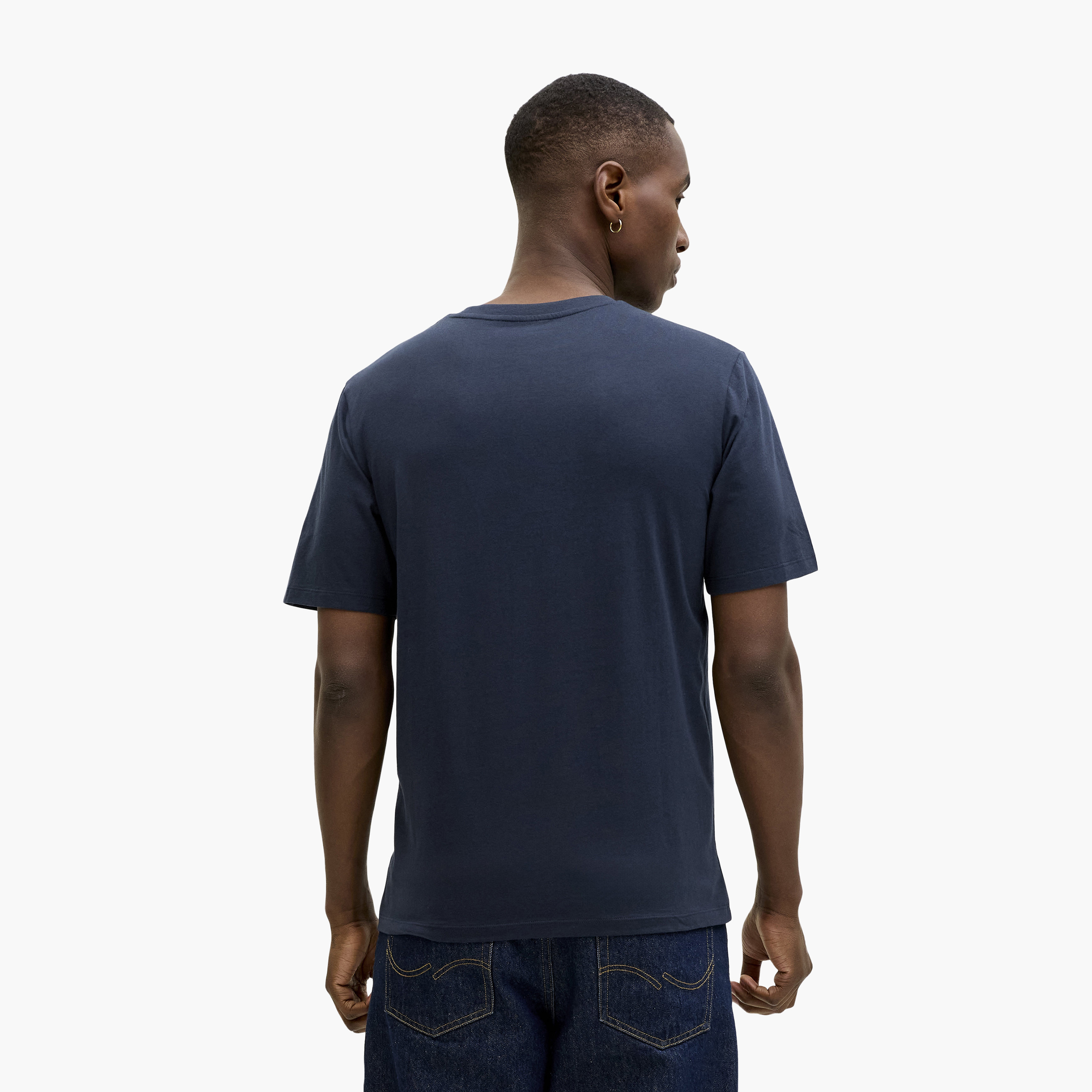 تي شيرت رجالي مطبوع بياقة دائرية وأكمام قصيرة من جاك اند جونز-men-clothing-tshirtsandpolos-tshirts-image-21