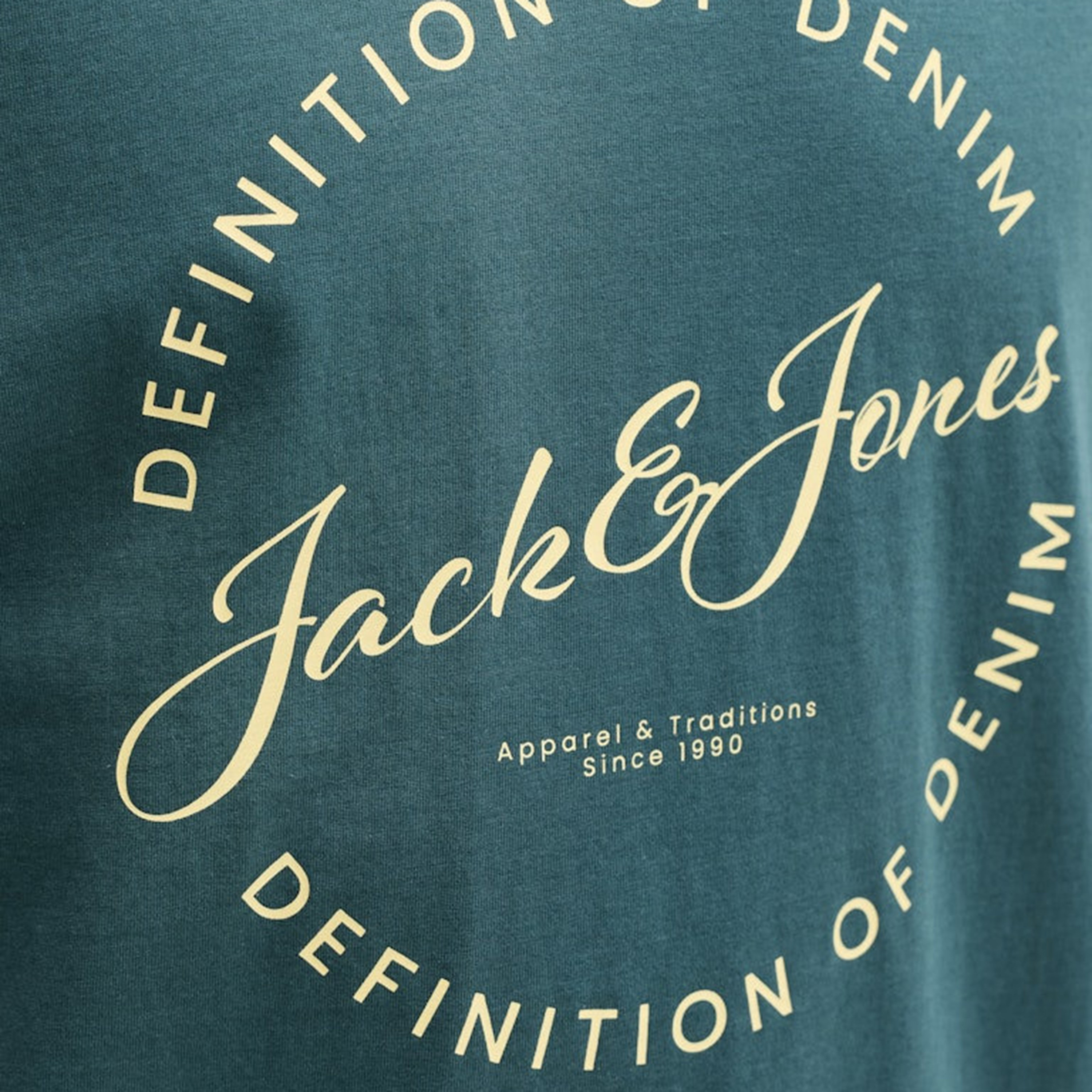 تي شيرت رجالي مطبوع بياقة دائرية وأكمام قصيرة من جاك اند جونز-men-clothing-tshirtsandpolos-tshirts-image-34