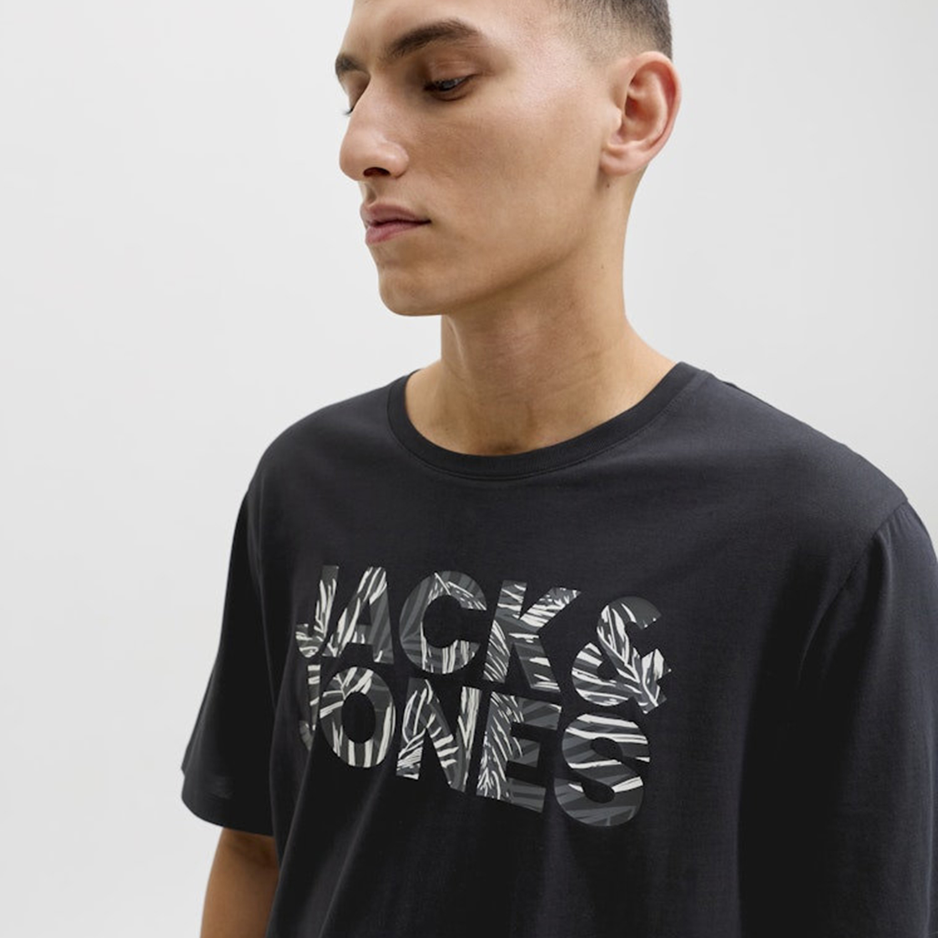Jack & Jones Logo Crew Neck Short Sleeves Men's T-Shirt-men-clothing-tshirtsandpolos-tshirts-image-3