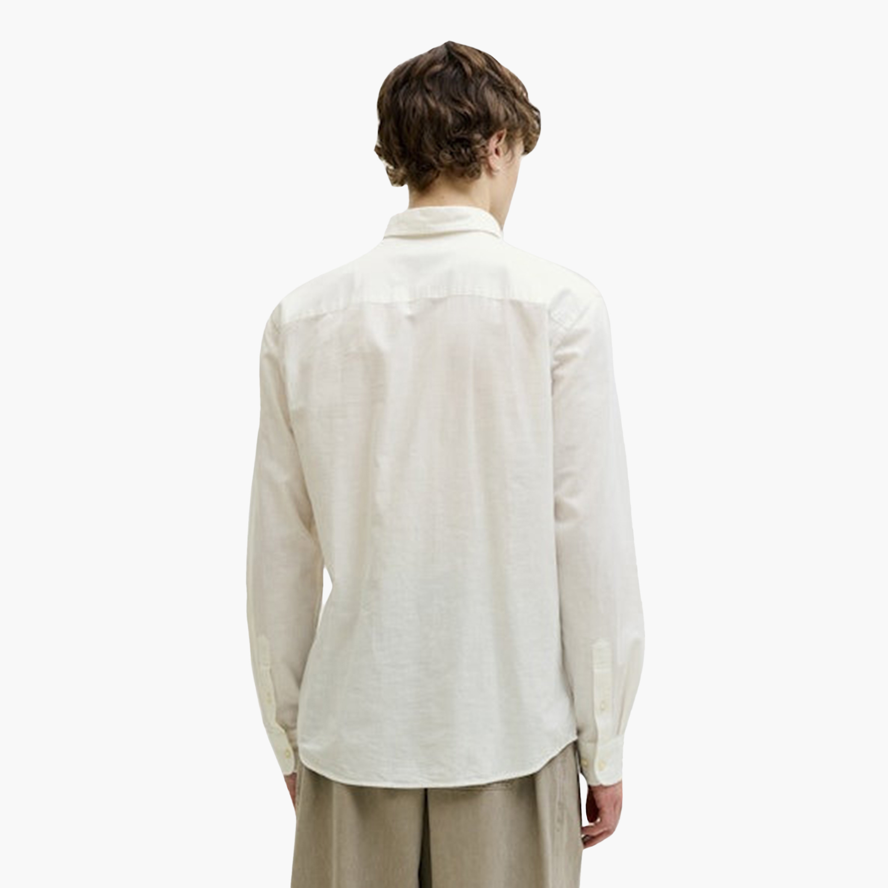 قميص سادة بقصة "ريجيولار فيت" بياقة مدببة وأكمام طويلة رجالي من جاك أند جونز-men-clothing-shirts-image-25