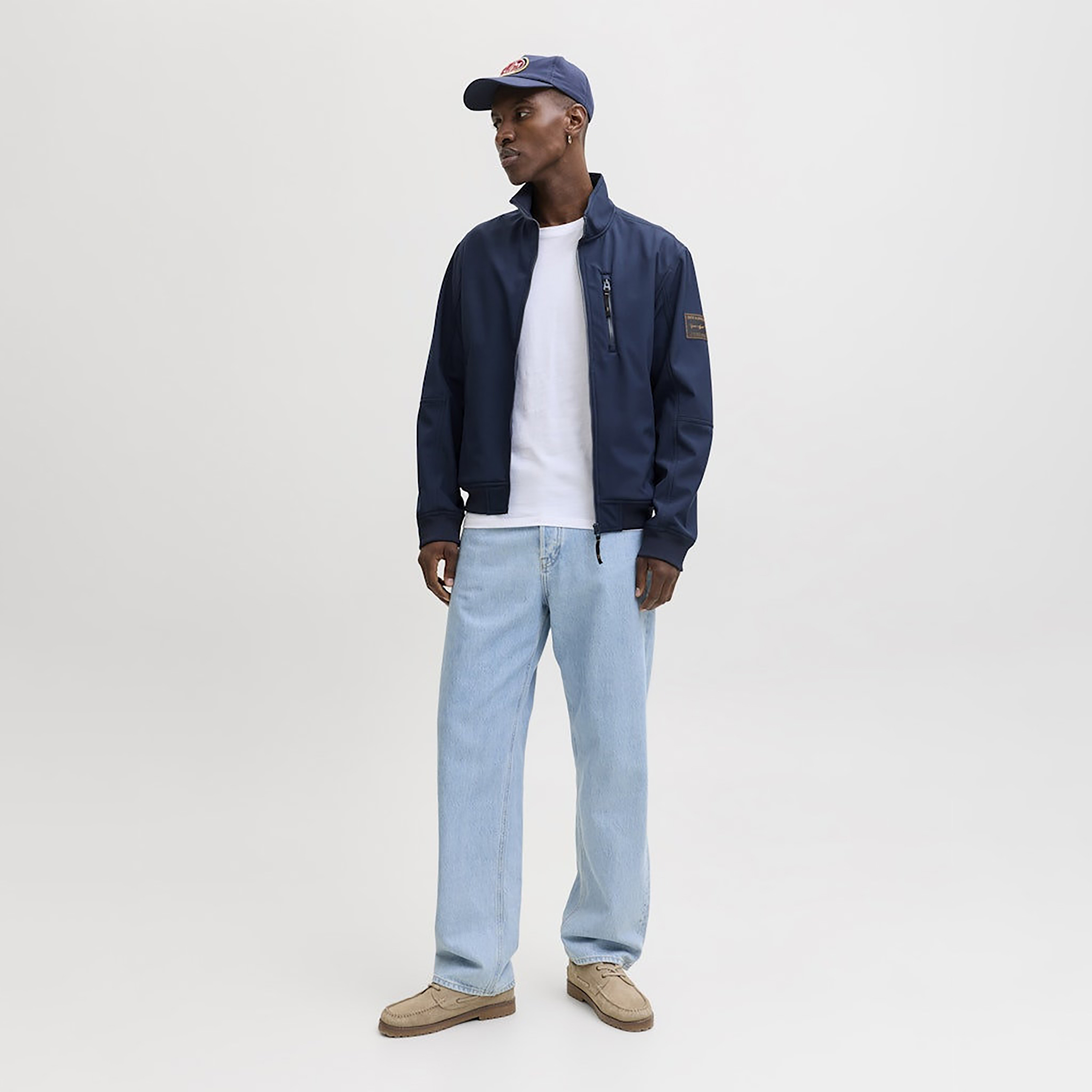 جاكيت "سوفت شيل" رجالي سادة بياقة عالية وأكمام طويلة من جاك آند جونز-men-clothing-jacketsandblazers-jackets-image-4