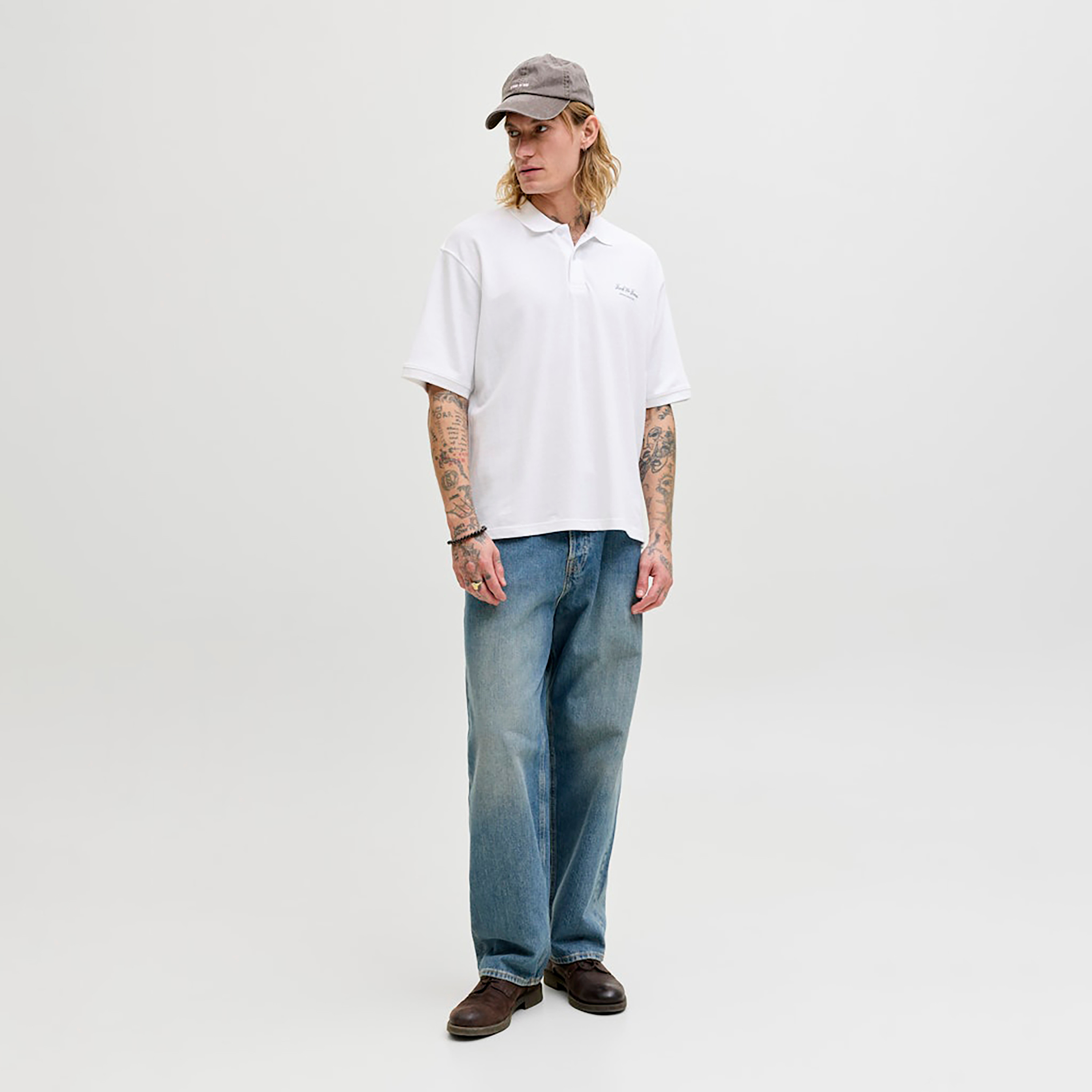 تي شيرت بولو رجالي سادة بياقة وأكمام قصيرة من جاك اند جونز-men-clothing-tshirtsandpolos-polos-image-15