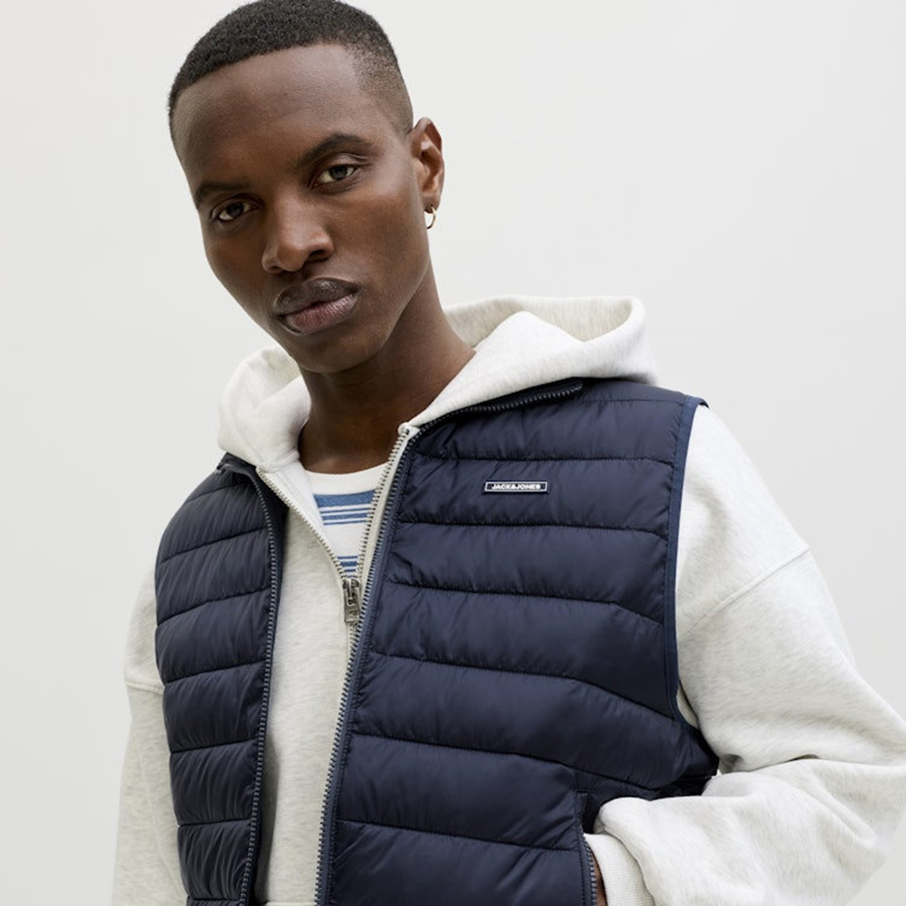 Jack & Jones Plain High Stand-Up Collar Sleeveless Puffer Men's Gilet-men-clothing-jacketsandblazers-jackets-image-9