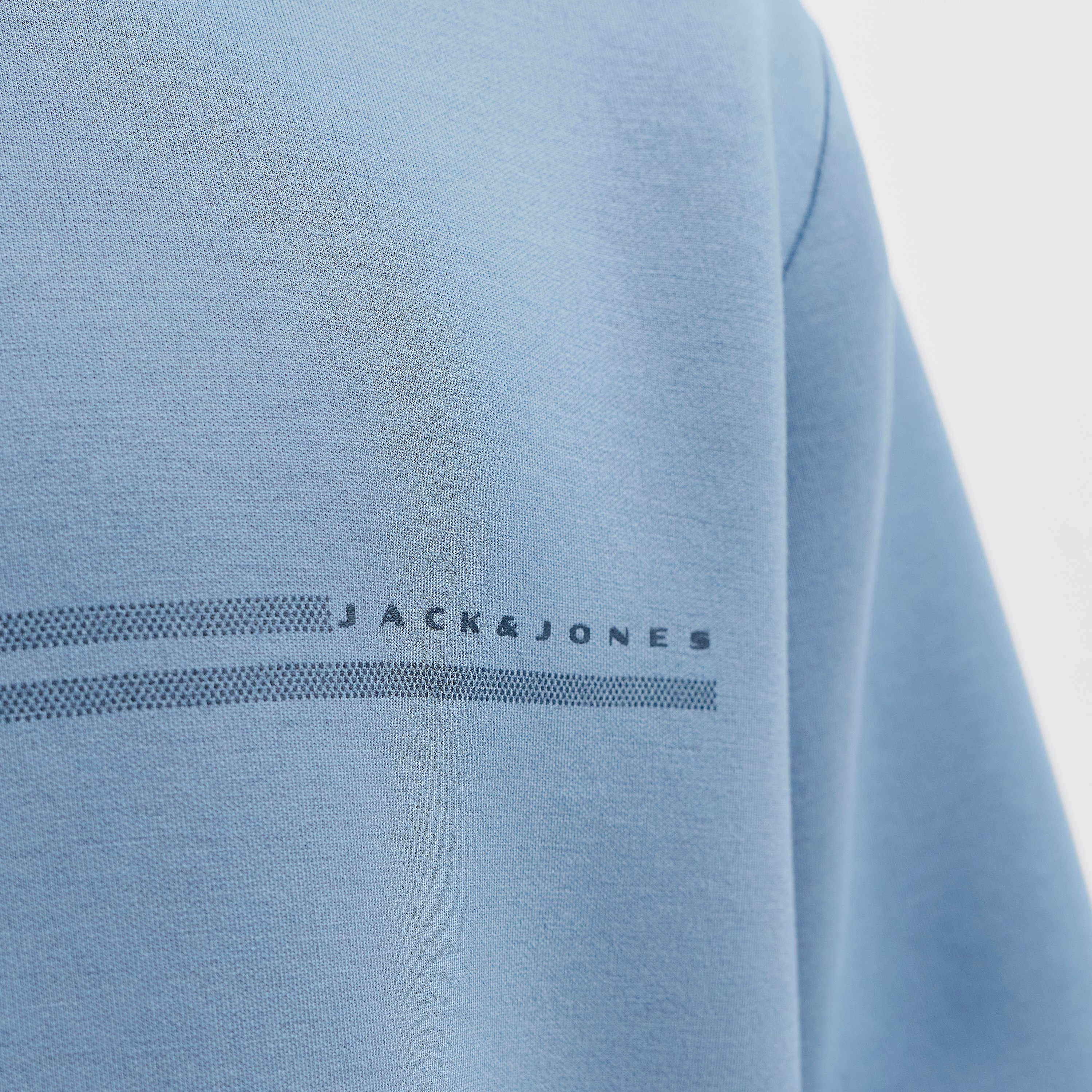 سويت شيرت رجالي سادة برقبة مستديرة وأكمام طويلة من جاك آند جونز-men-winterwear-hoodiesandsweatshirts-image-6
