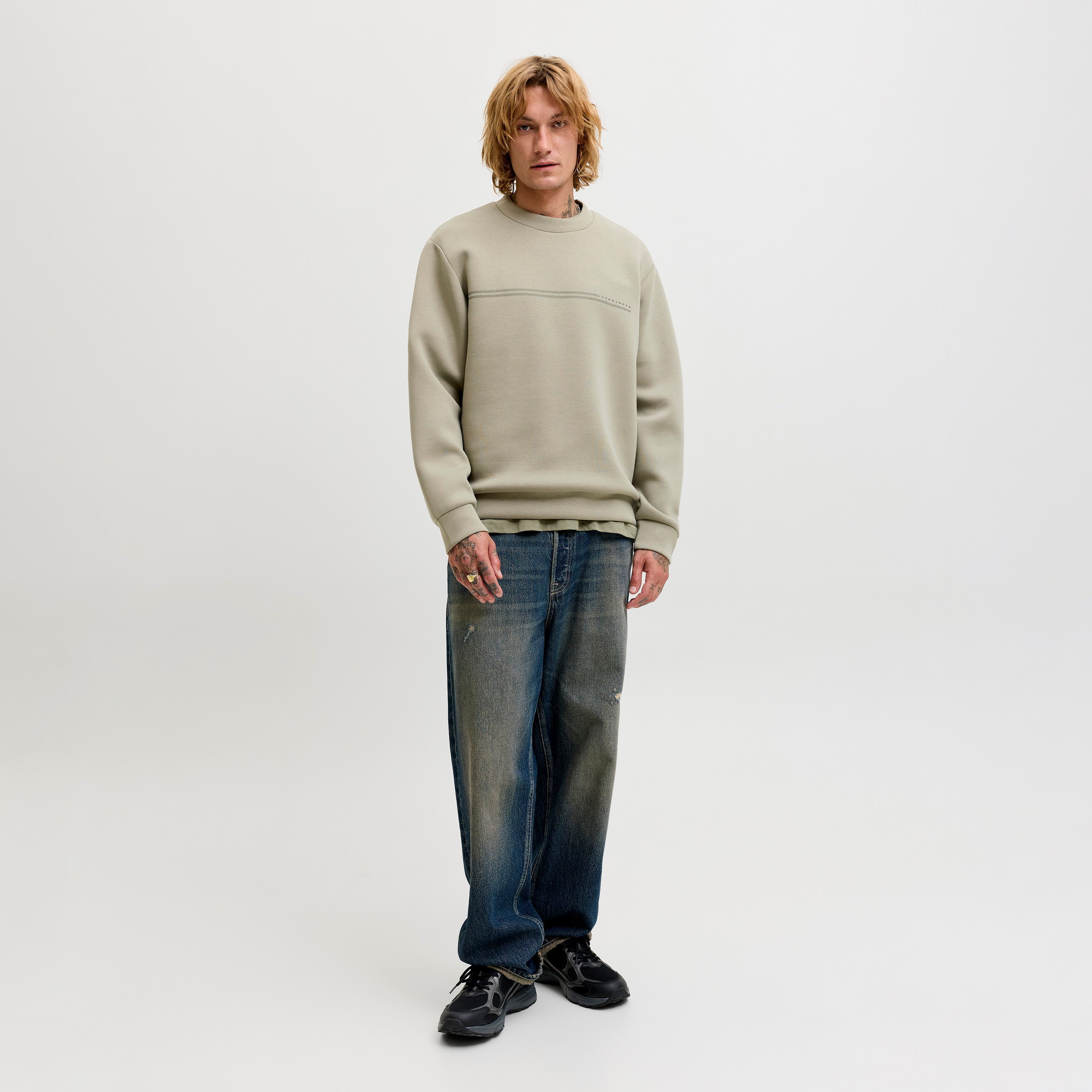 Jack & Jones Plain Crew Neck Long Sleeves Men's Sweatshirt-men-winterwear-hoodiesandsweatshirts-image-17