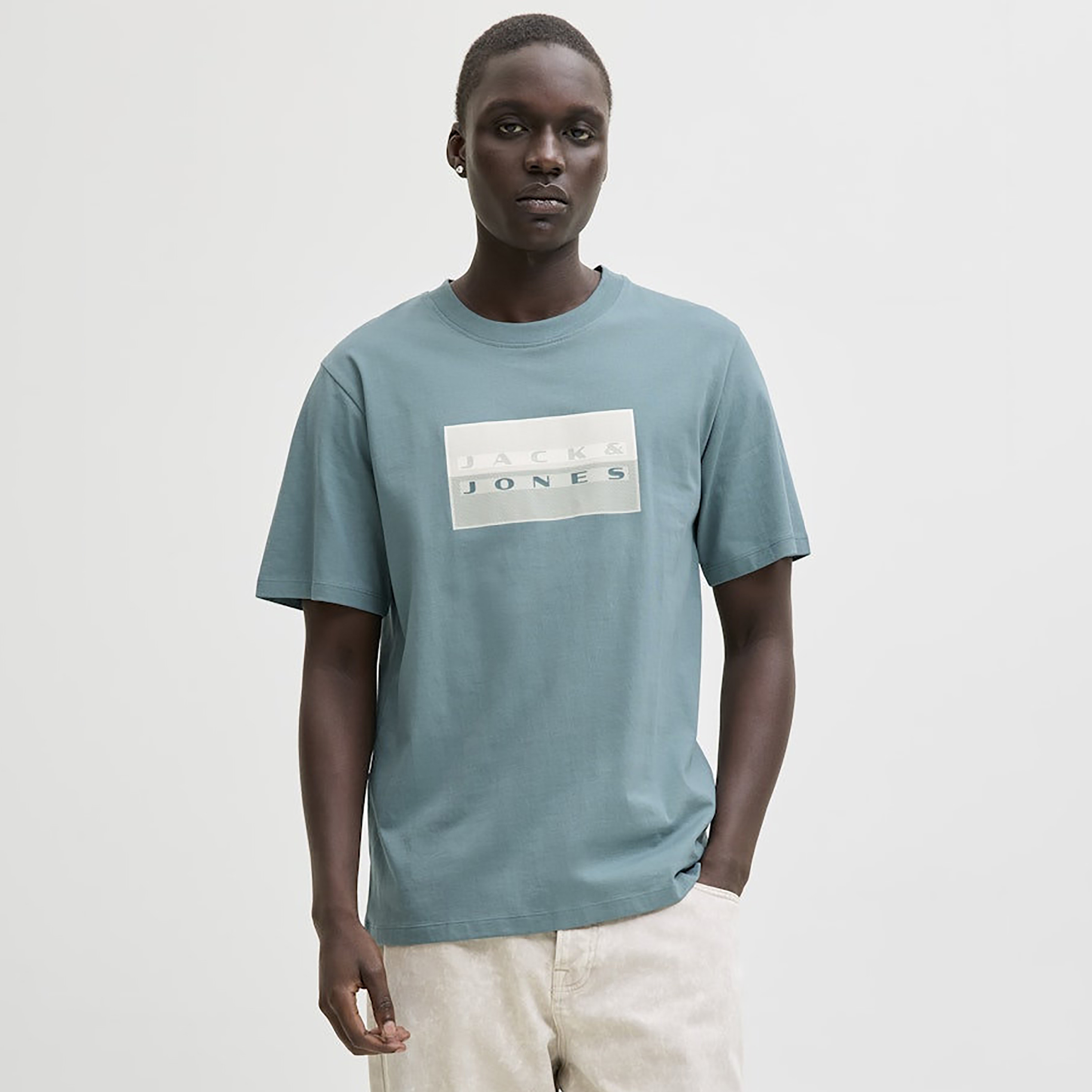 تي شيرت رجالي مطبوع بياقة دائرية وأكمام قصيرة من جاك اند جونز-men-clothing-tshirtsandpolos-tshirts-image-5