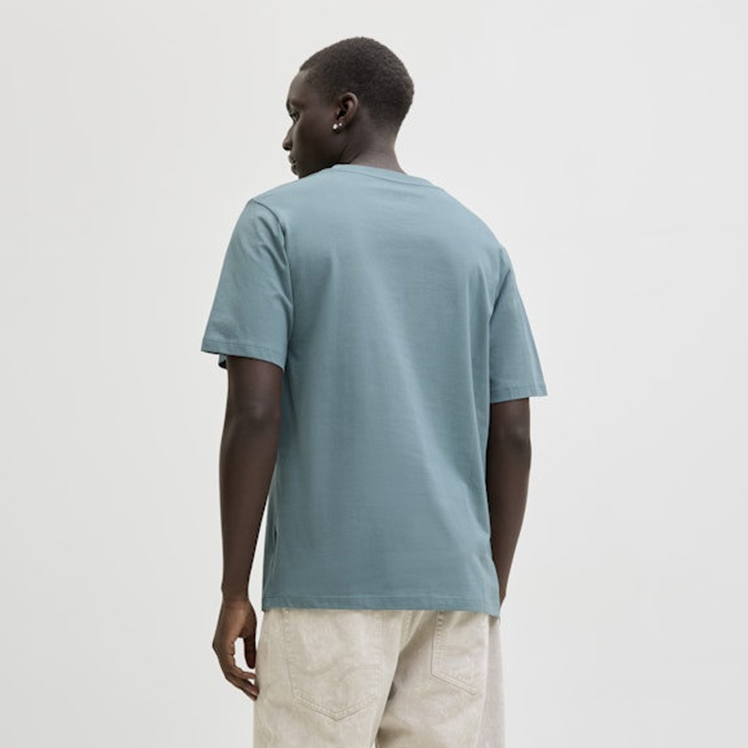 تي شيرت رجالي مطبوع بياقة دائرية وأكمام قصيرة من جاك اند جونز-men-clothing-tshirtsandpolos-tshirts-image-8
