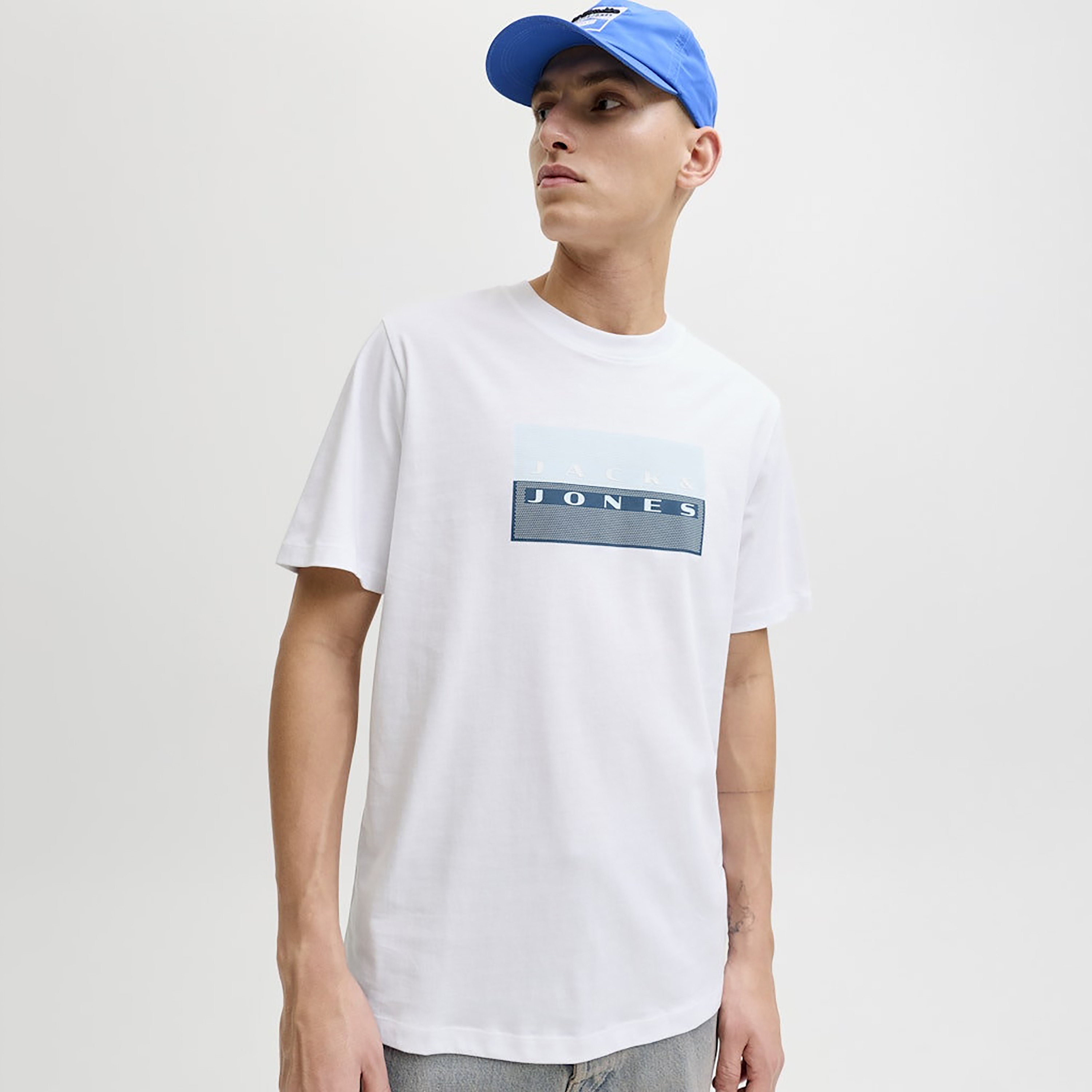 تي شيرت رجالي مطبوع بياقة دائرية وأكمام قصيرة من جاك اند جونز-men-clothing-tshirtsandpolos-tshirts-image-11