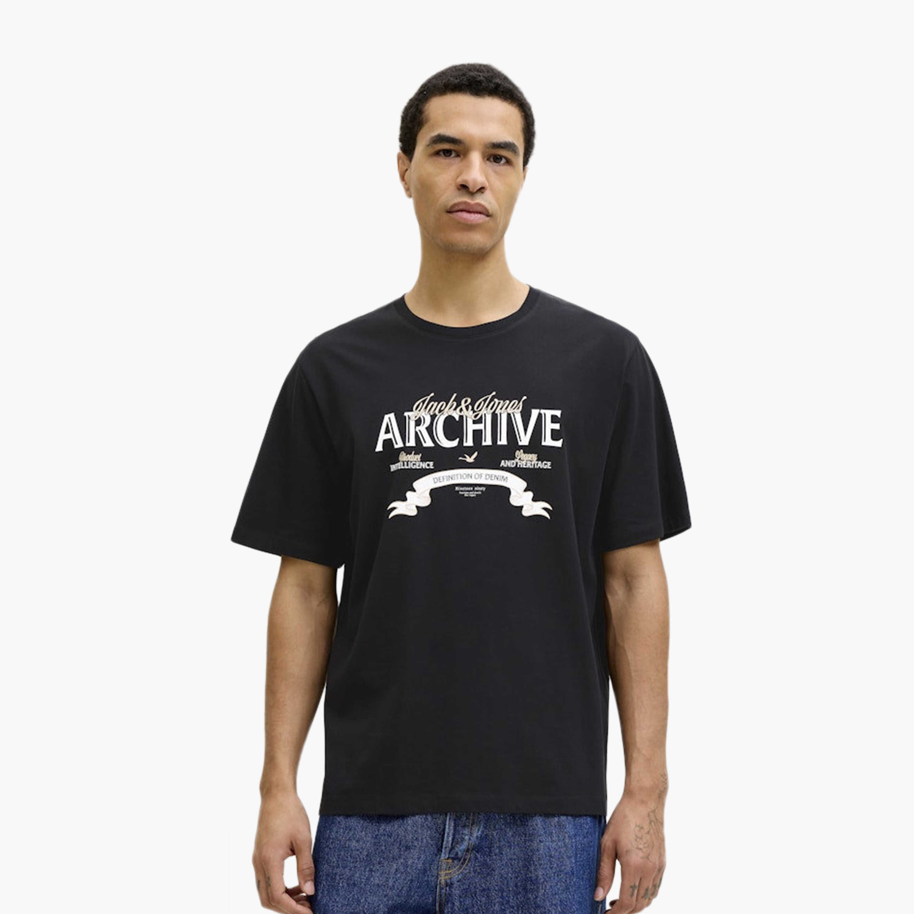 تي شيرت رجالي مطبوع بياقة دائرية وأكمام قصيرة من جاك اند جونز-men-clothing-tshirtsandpolos-tshirts-image-1