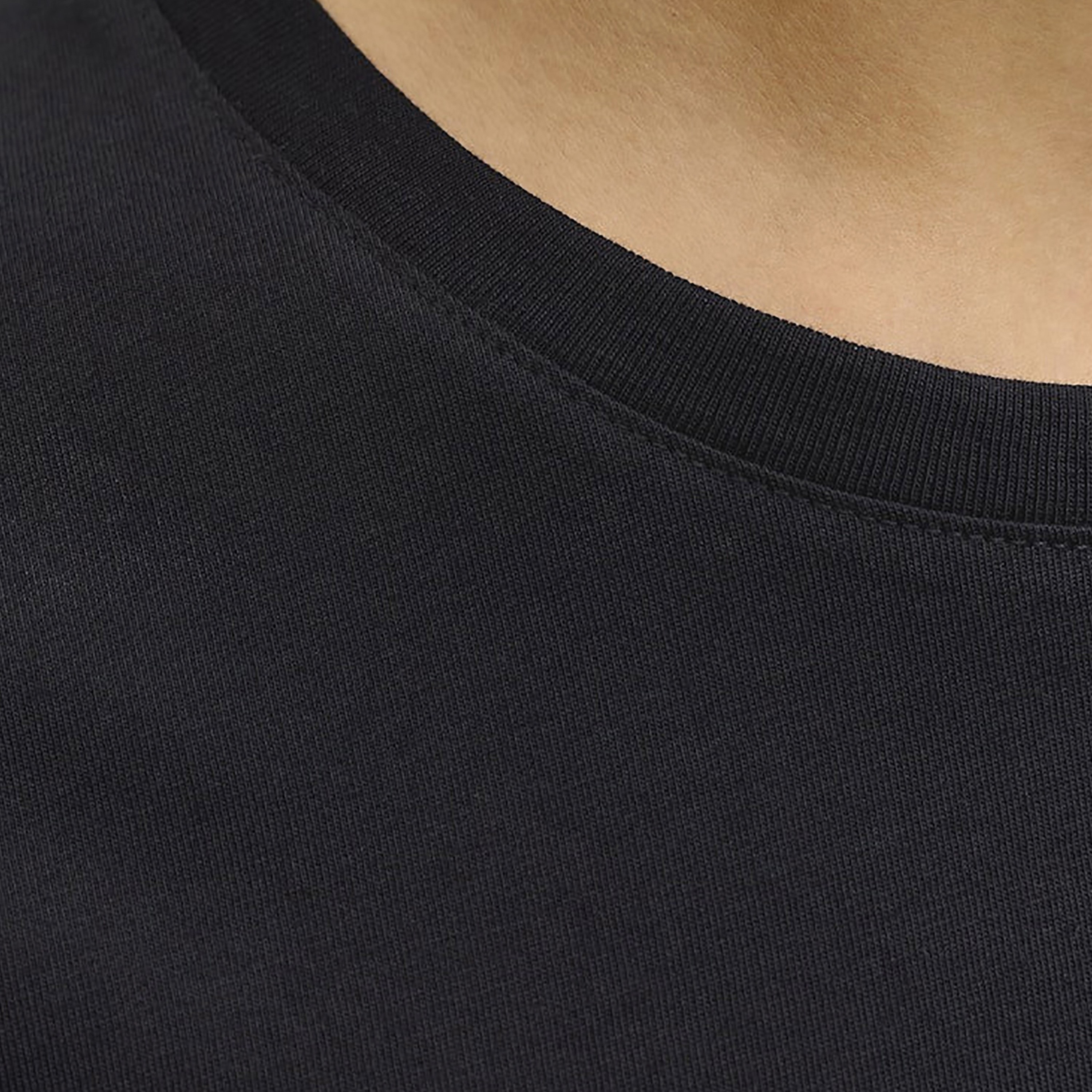تي شيرت رجالي مطبوع بياقة دائرية وأكمام قصيرة من جاك اند جونز-men-clothing-tshirtsandpolos-tshirts-image-5