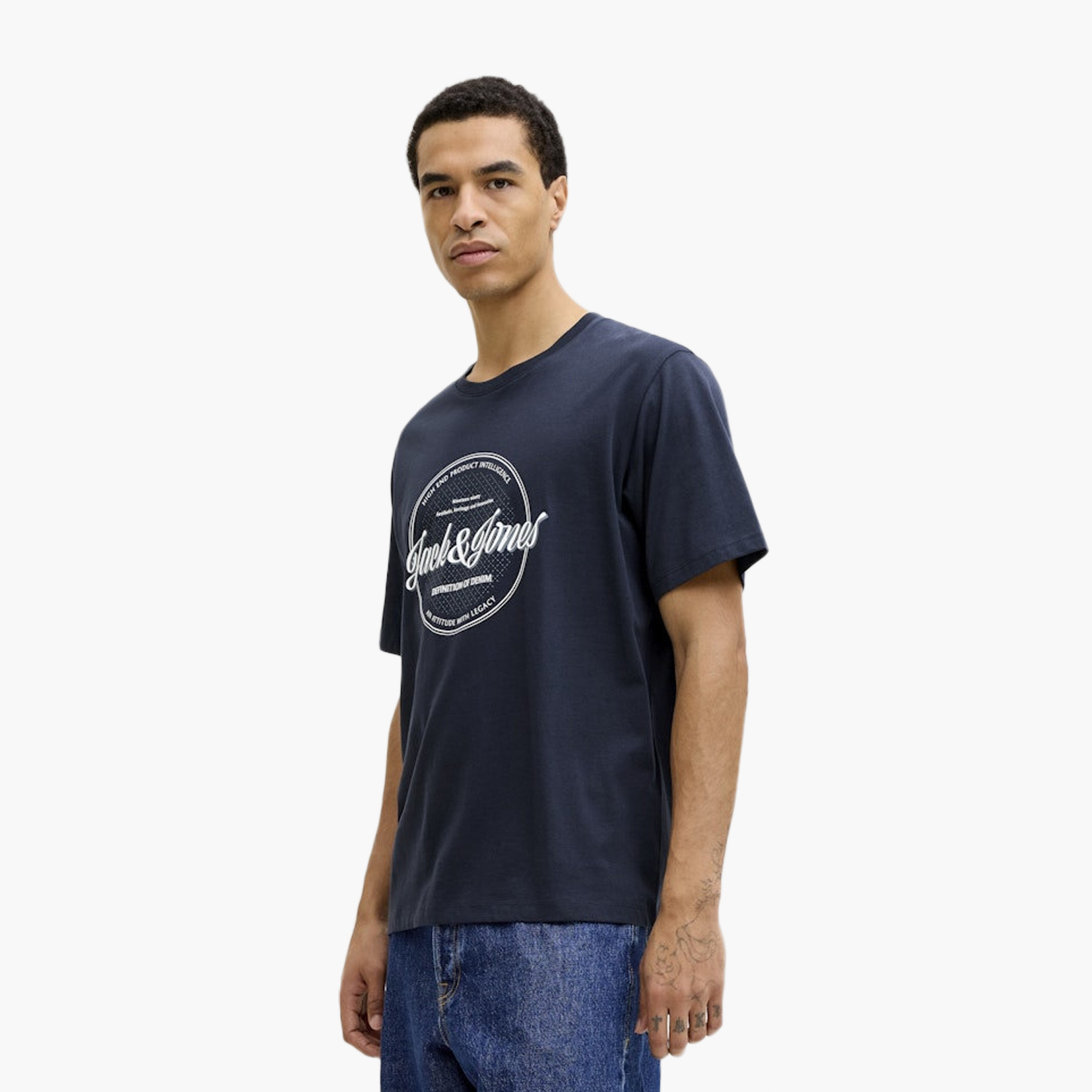 تيشيرت رجالي مطبوع برسومات بياقة دائرية وأكمام قصيرة من جاك ان جونز-men-clothing-tshirtsandpolos-tshirts-image-6