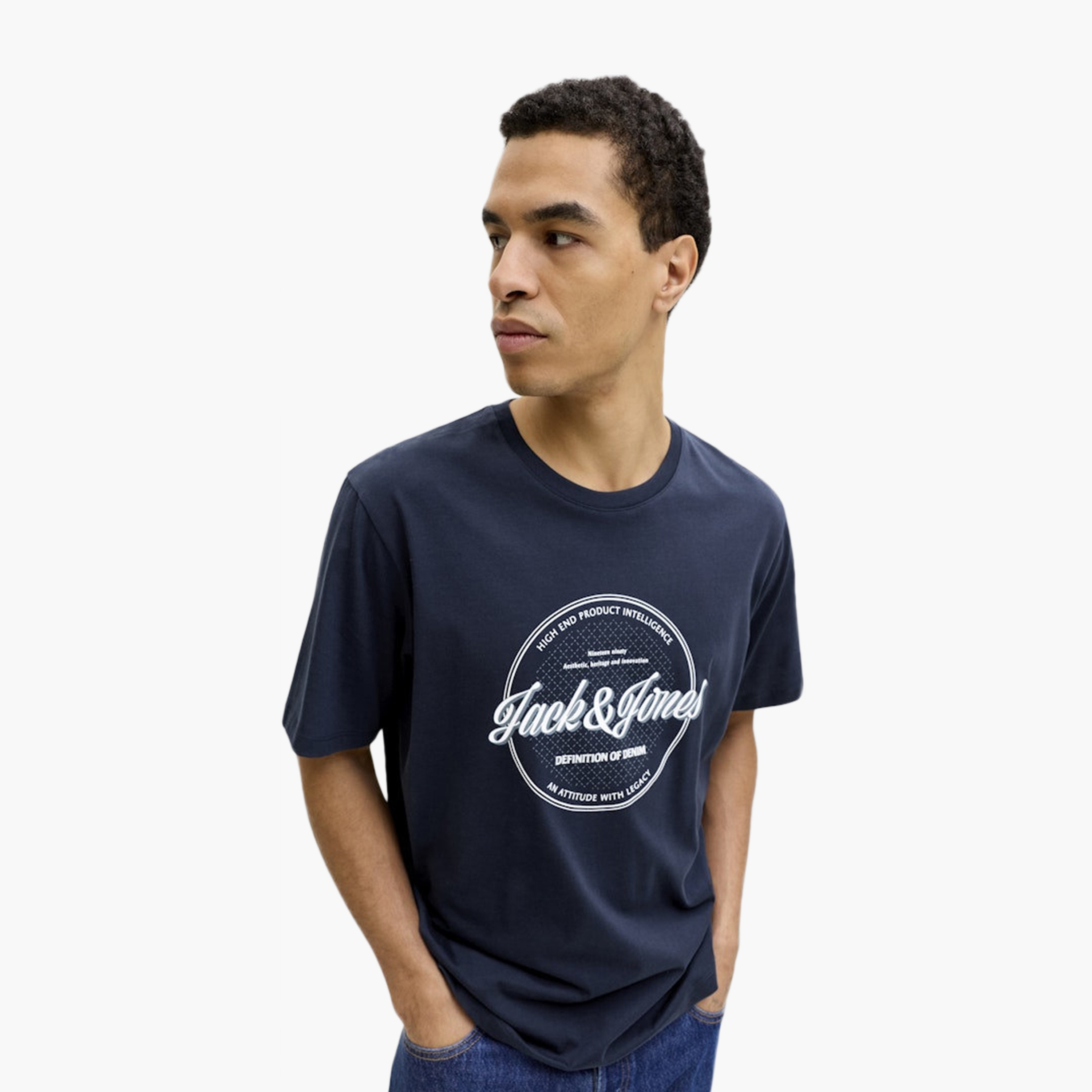 تيشيرت رجالي مطبوع برسومات بياقة دائرية وأكمام قصيرة من جاك ان جونز-men-clothing-tshirtsandpolos-tshirts-image-8