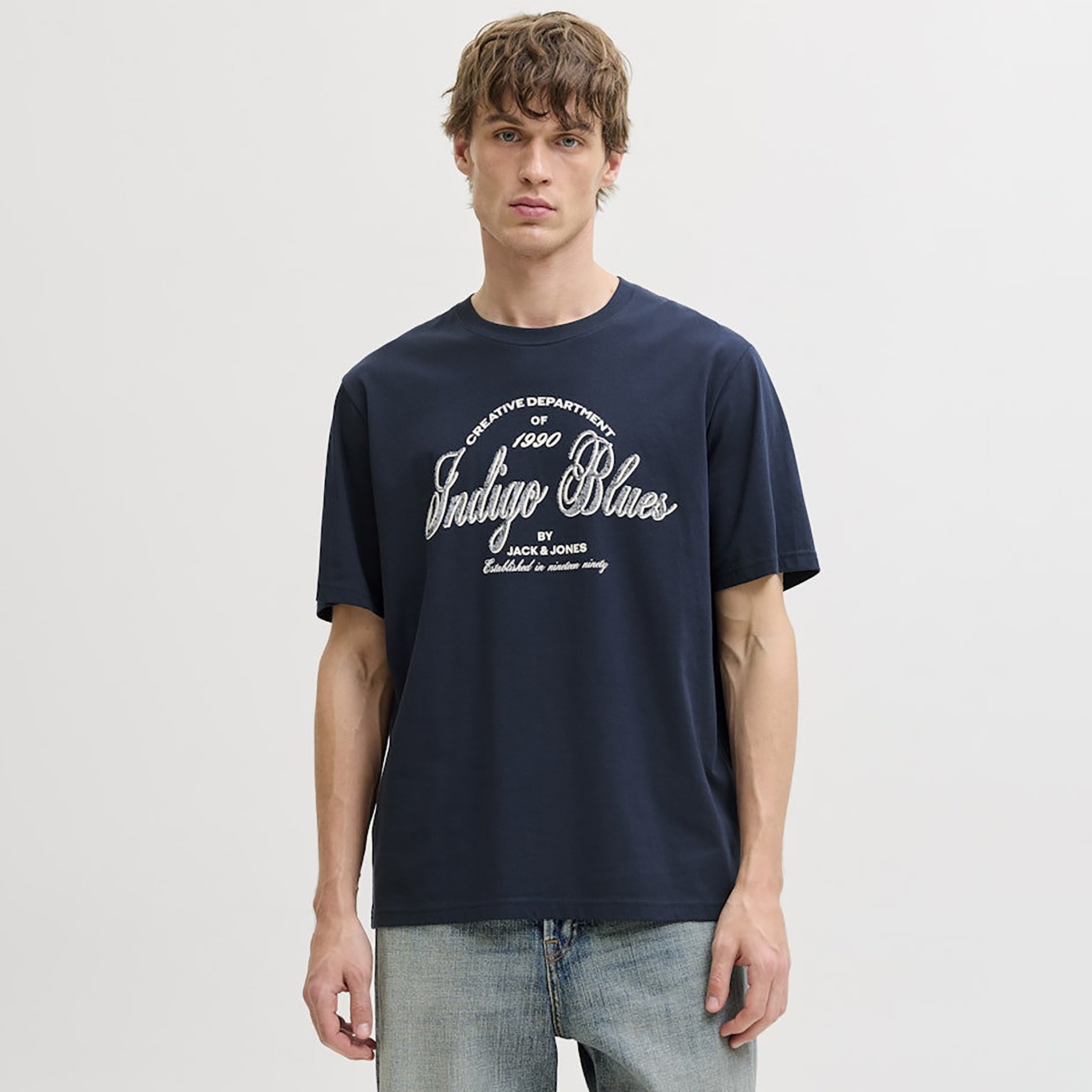 تي شيرت رجالي مطبوع بياقة دائرية وأكمام قصيرة من جاك اند جونز-men-clothing-tshirtsandpolos-tshirts-image-1