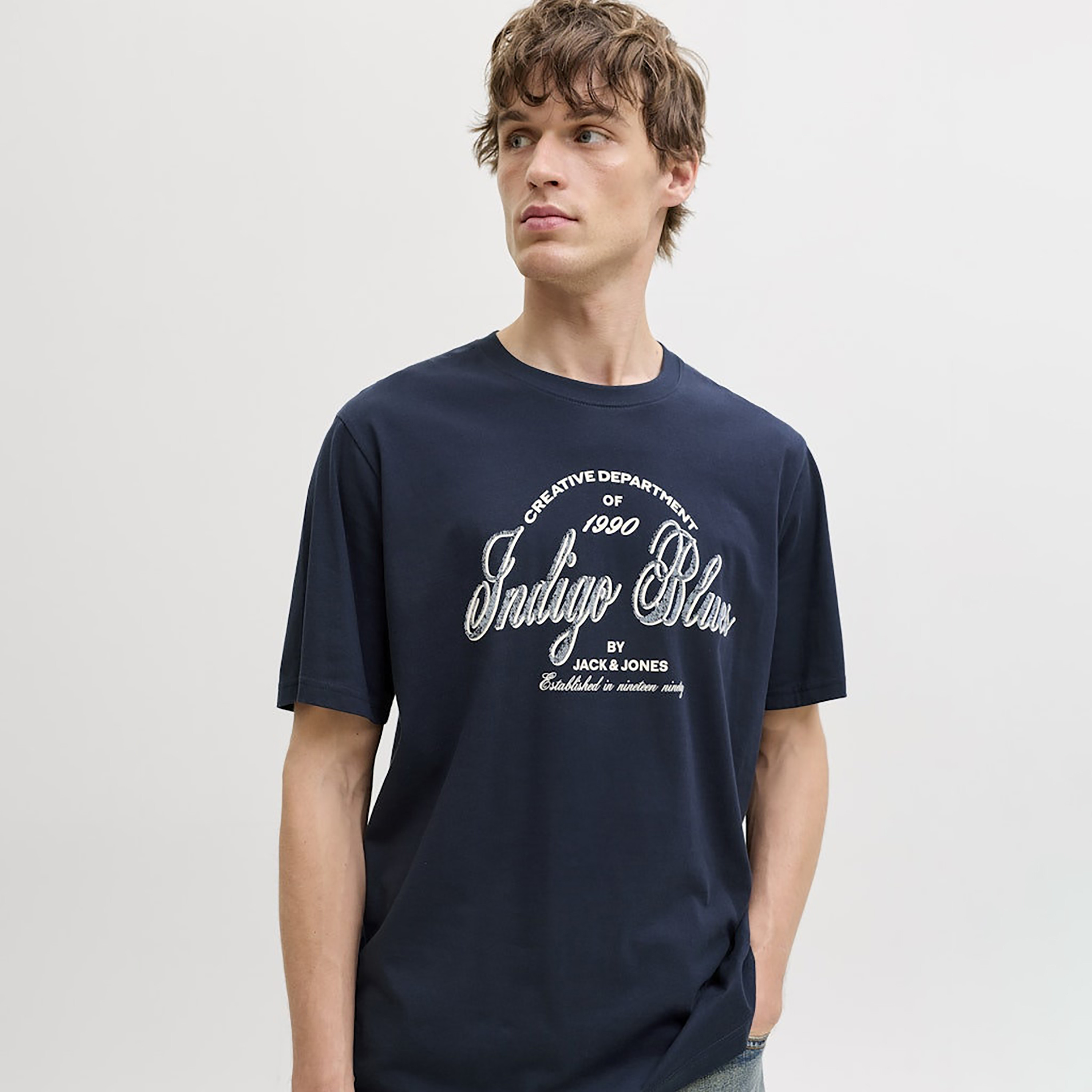 تي شيرت رجالي مطبوع بياقة دائرية وأكمام قصيرة من جاك اند جونز-men-clothing-tshirtsandpolos-tshirts-image-3