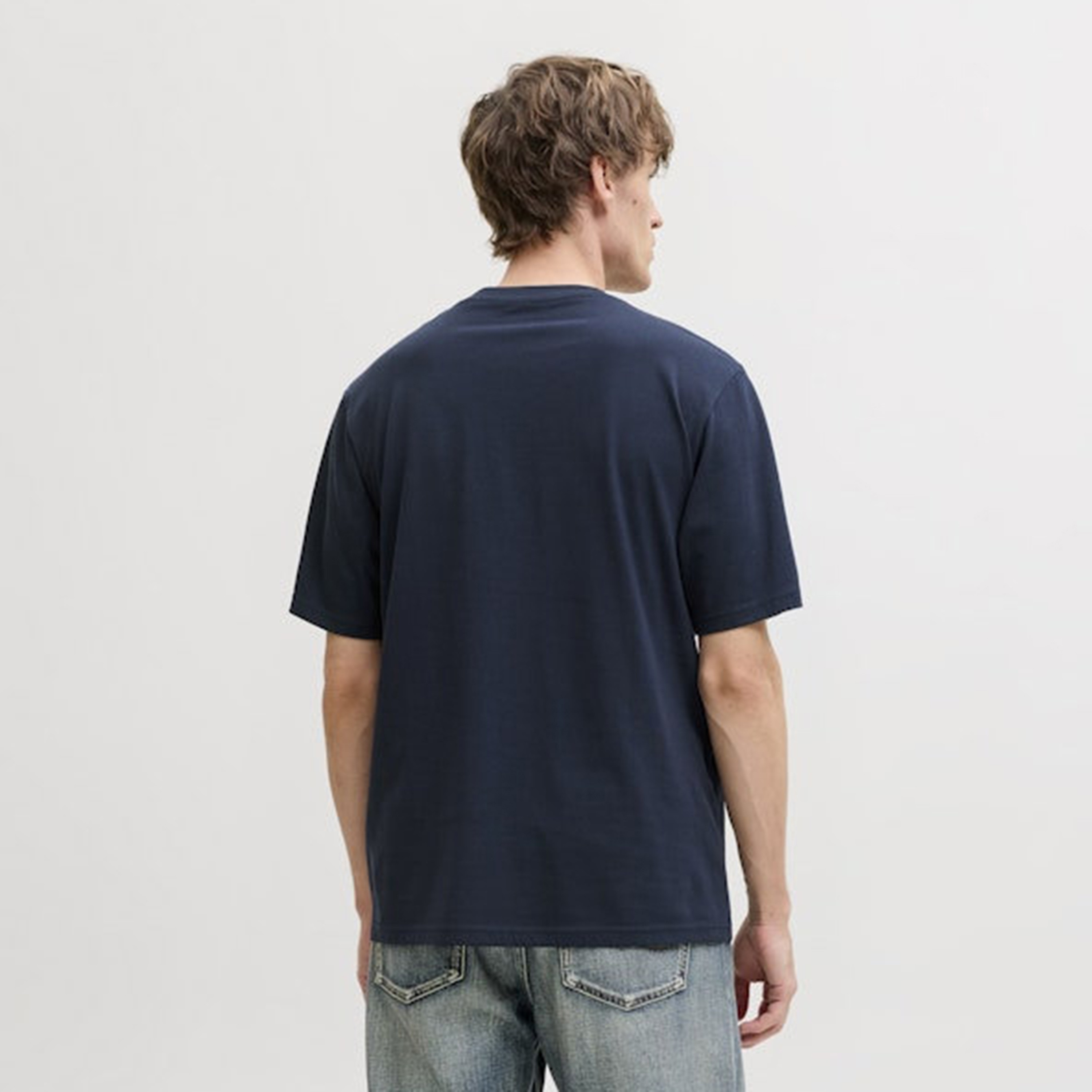 تي شيرت رجالي مطبوع بياقة دائرية وأكمام قصيرة من جاك اند جونز-men-clothing-tshirtsandpolos-tshirts-image-4