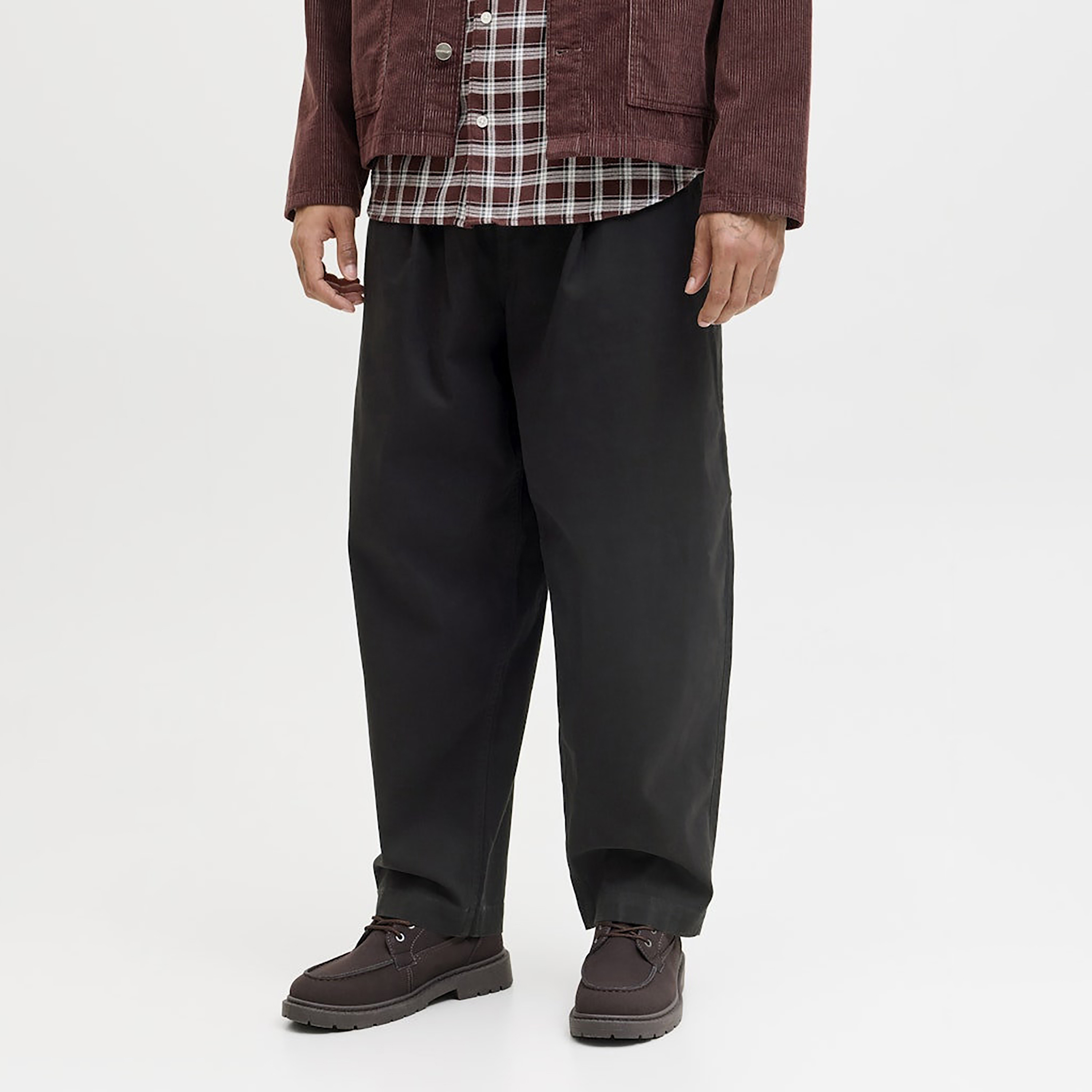 بنطلون رياضي (جوغر) رجالي جاك آند جونز سادة برباط شد وخصر متوسط الارتفاع-men-clothing-bottoms-joggers-image-6