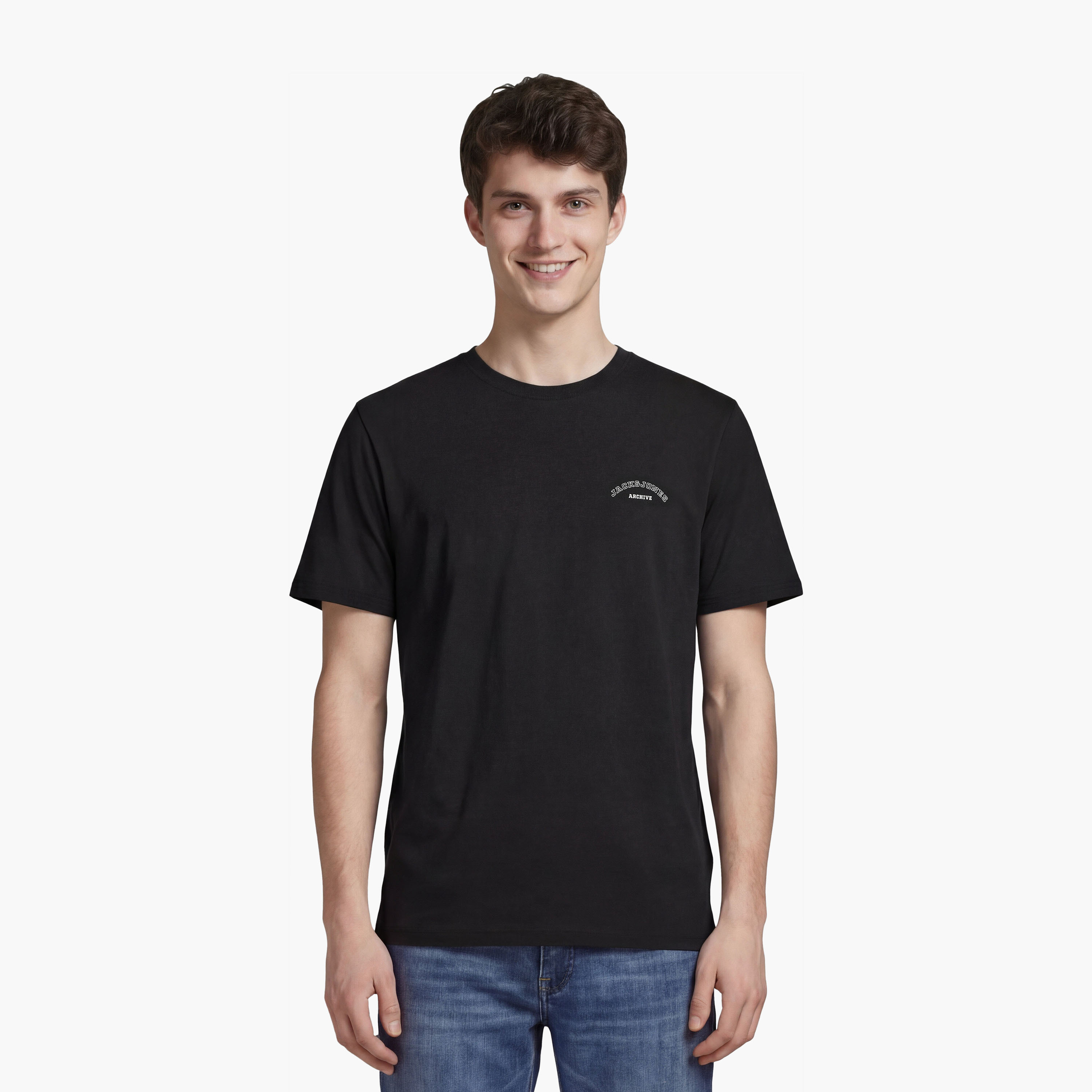 تي شيرت رجالي بلس سادة برقبة دائرية وأكمام قصيرة من جاك آند جونز-men-clothing-tshirtsandpolos-tshirts-image-18